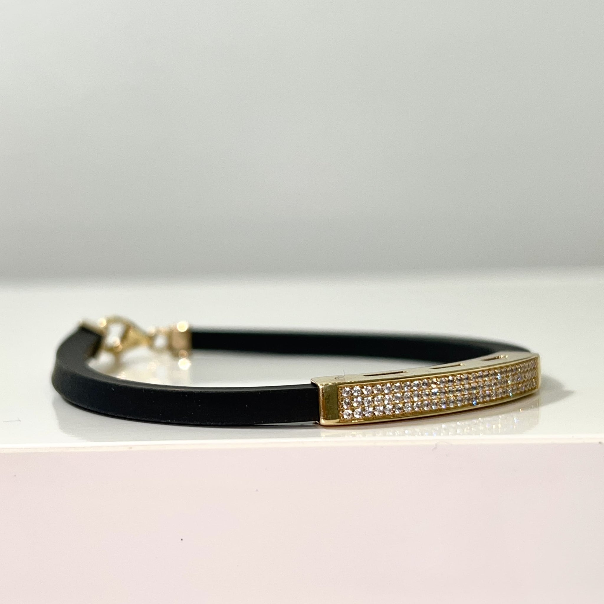 Ice Stripe Bracelet - 14 Carat Gold - 324