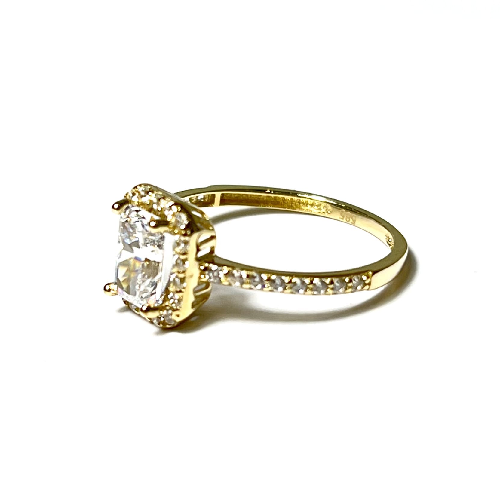 Baguette Ladies Ring - 14 Carat Gold - 404