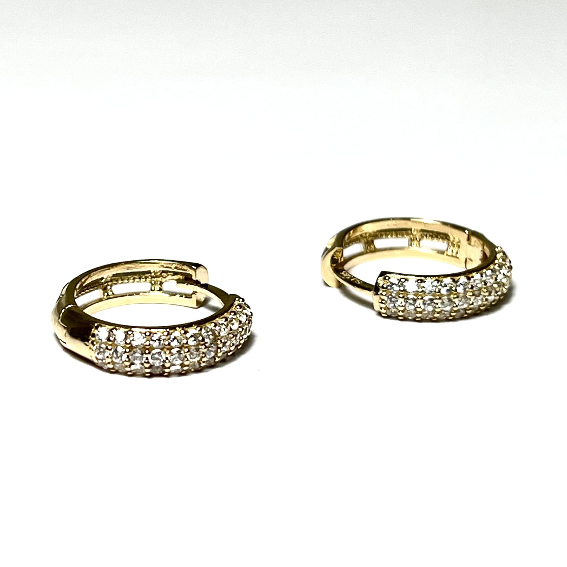 Ladies Earrings - 14 Carat Gold - 15mm - 377
