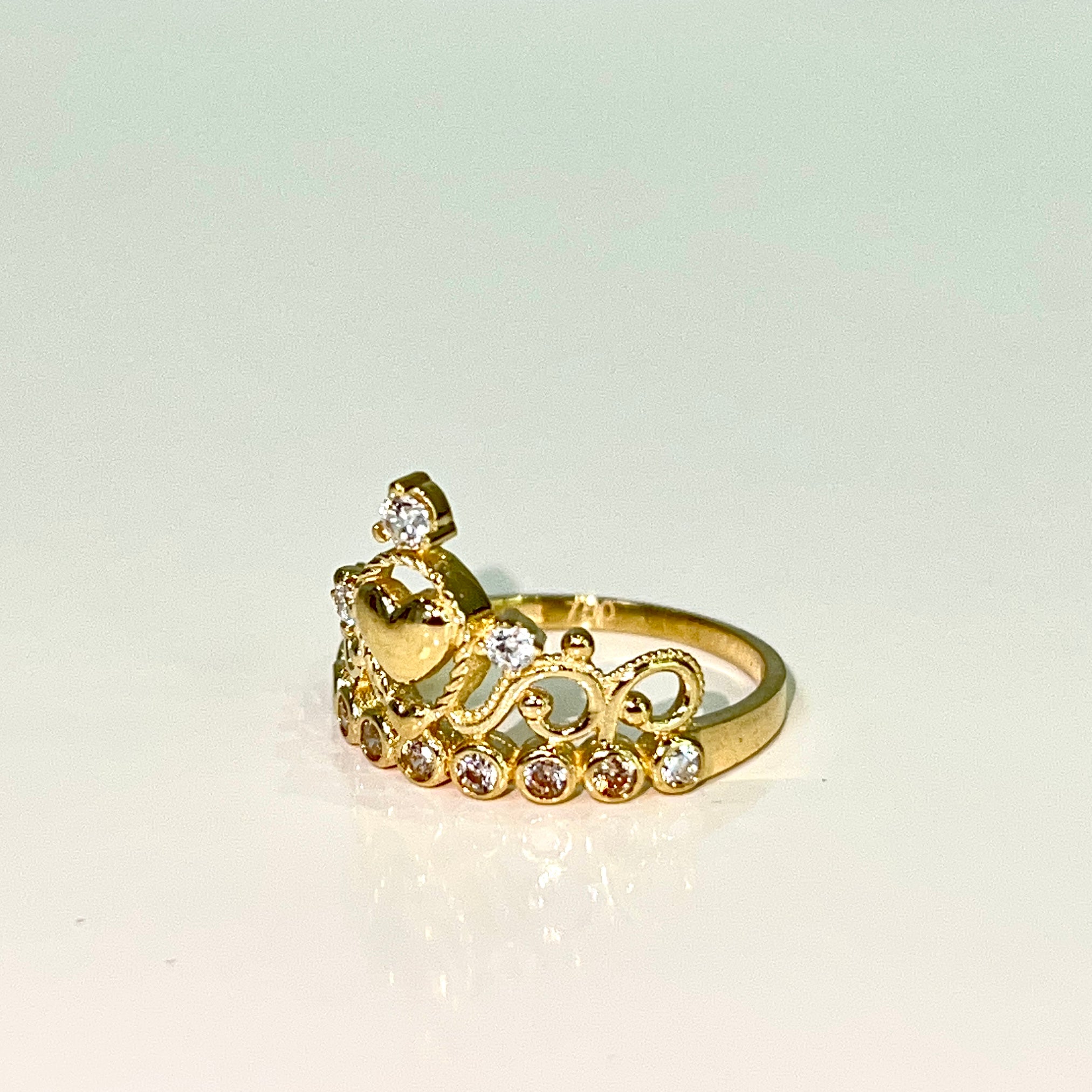 Royal Crown Ladies Ring - 18 carat gold