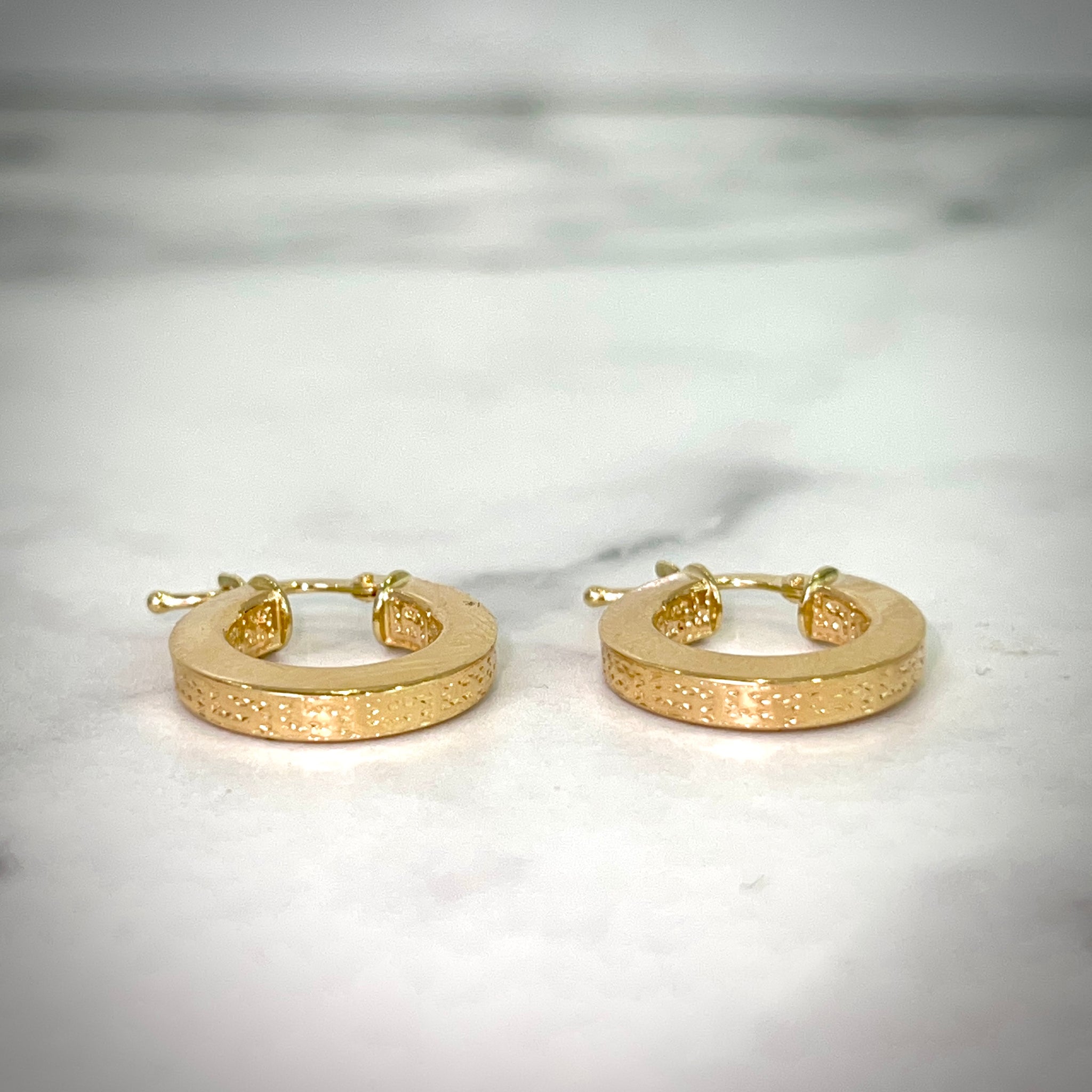 Medusa Link Hoops Earrings Small - 18 carat gold