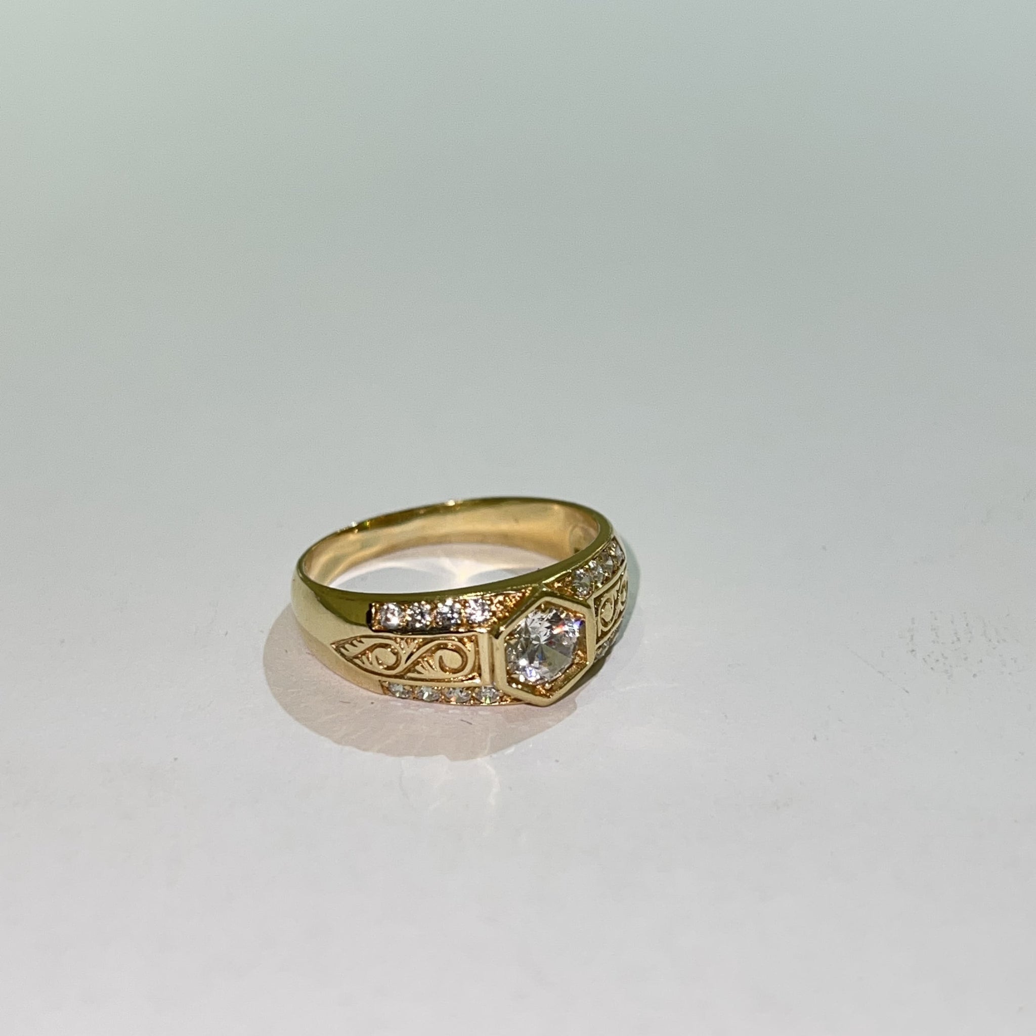 Deluxe Ring - 14 carat gold