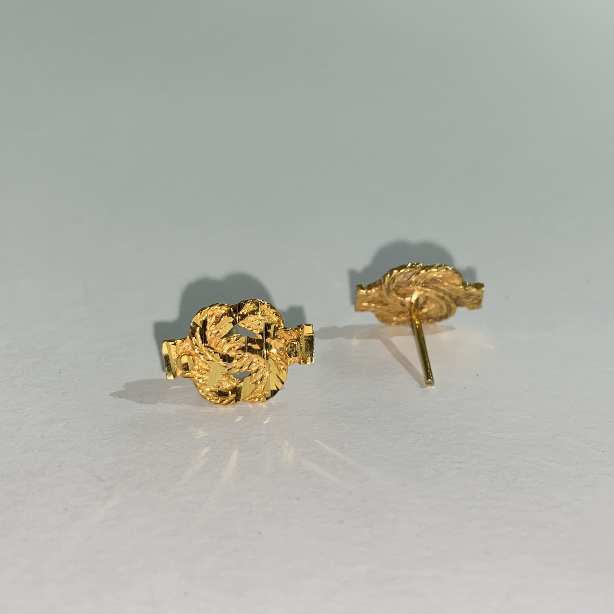 Mattenklopper earrings / oorbellen 194 - 14 karaat