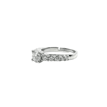 VVS Moissanite 0.80 Carat Solitaire Ring with Side Stones – Silver 925
