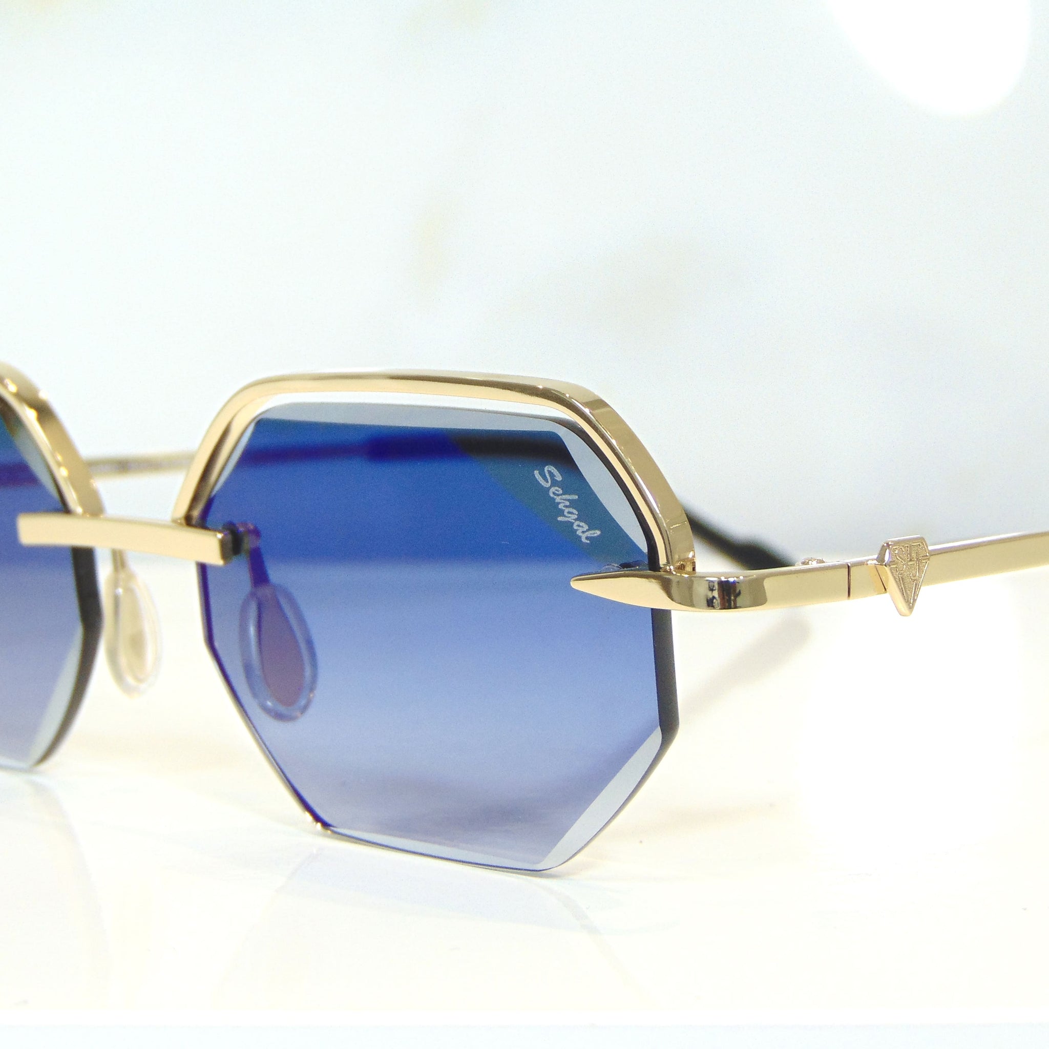 Elite Glasses - 18 Carat Gold plated | Polished Diamond Cuts | Magical Blue