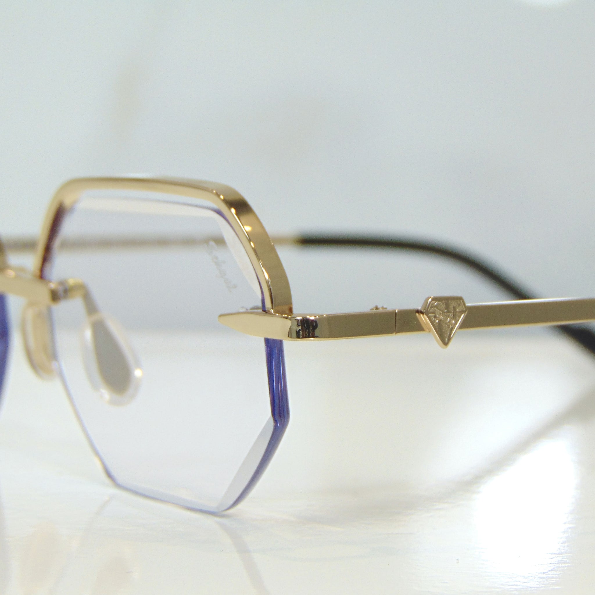 Elite Glasses - 18 Carat Gold plated | Polished Diamond Cuts | Classy Transparent