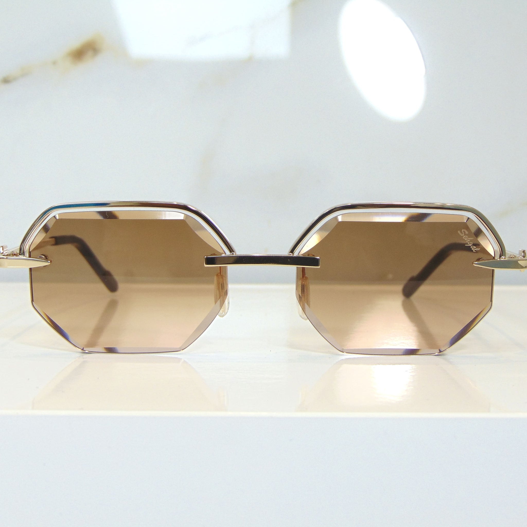 Elite Glasses - 18 Carat Gold plated | Polished Diamond Cuts | Brown Ruby