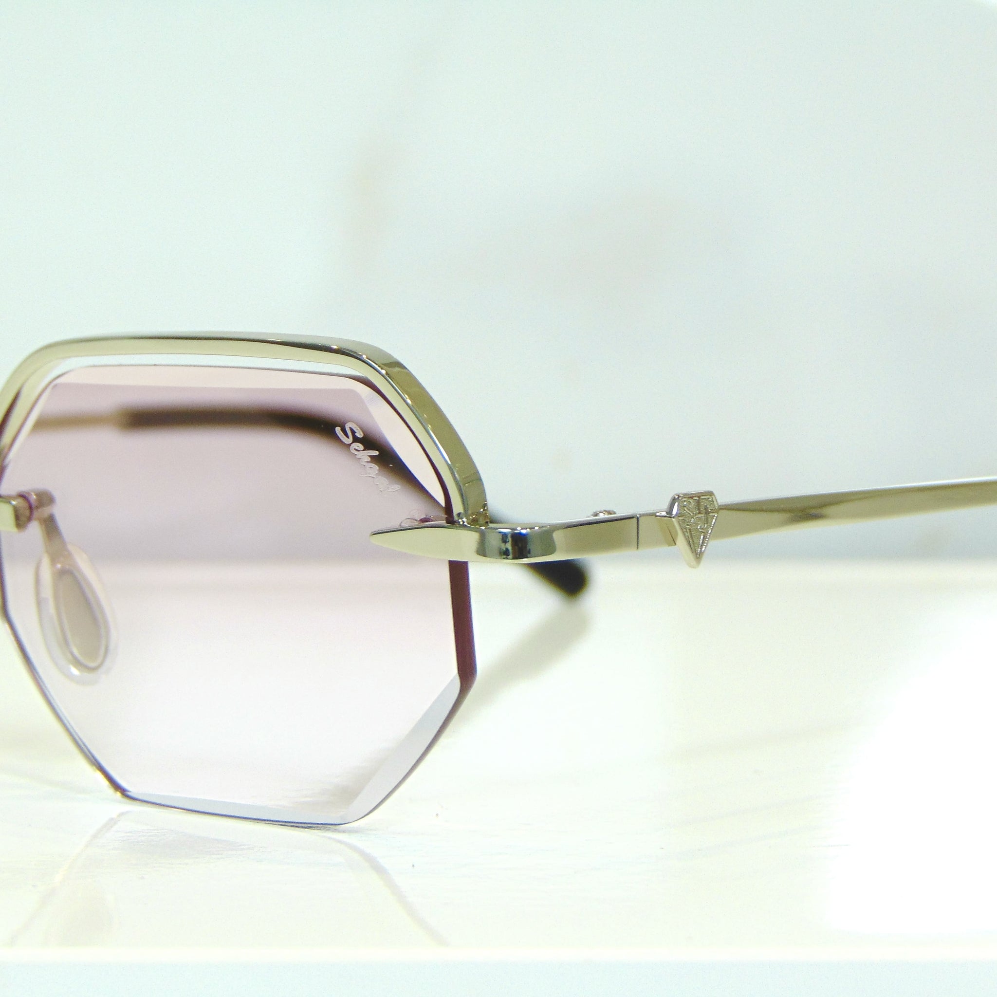 Elite Glasses - 18 Carat Whitegold plated | Polished Diamond Cuts | Lavish Pink