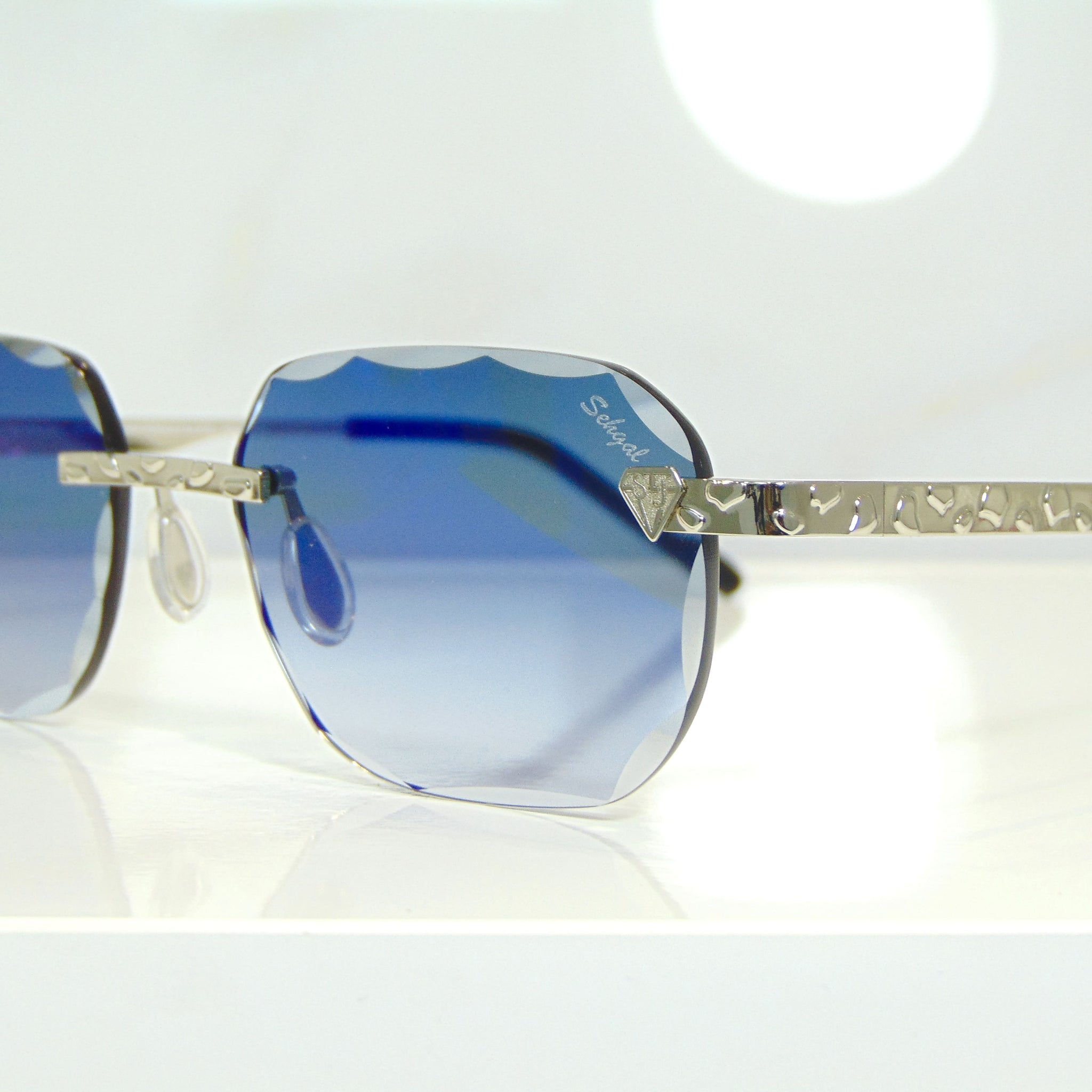 Nugget Glasses - 18 Carat Whitegold plated | Polished Diamond Cuts | Magical Blue