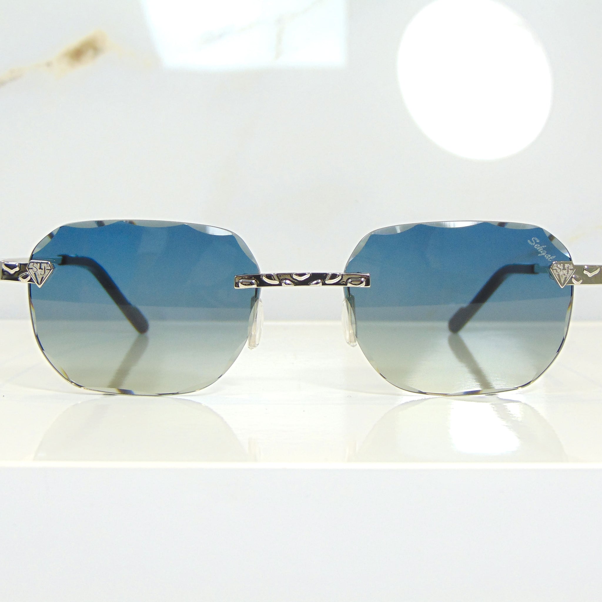 Nugget Glasses - 18 Carat Whitegold plated | Polished Diamond Cuts | Blue to Beige