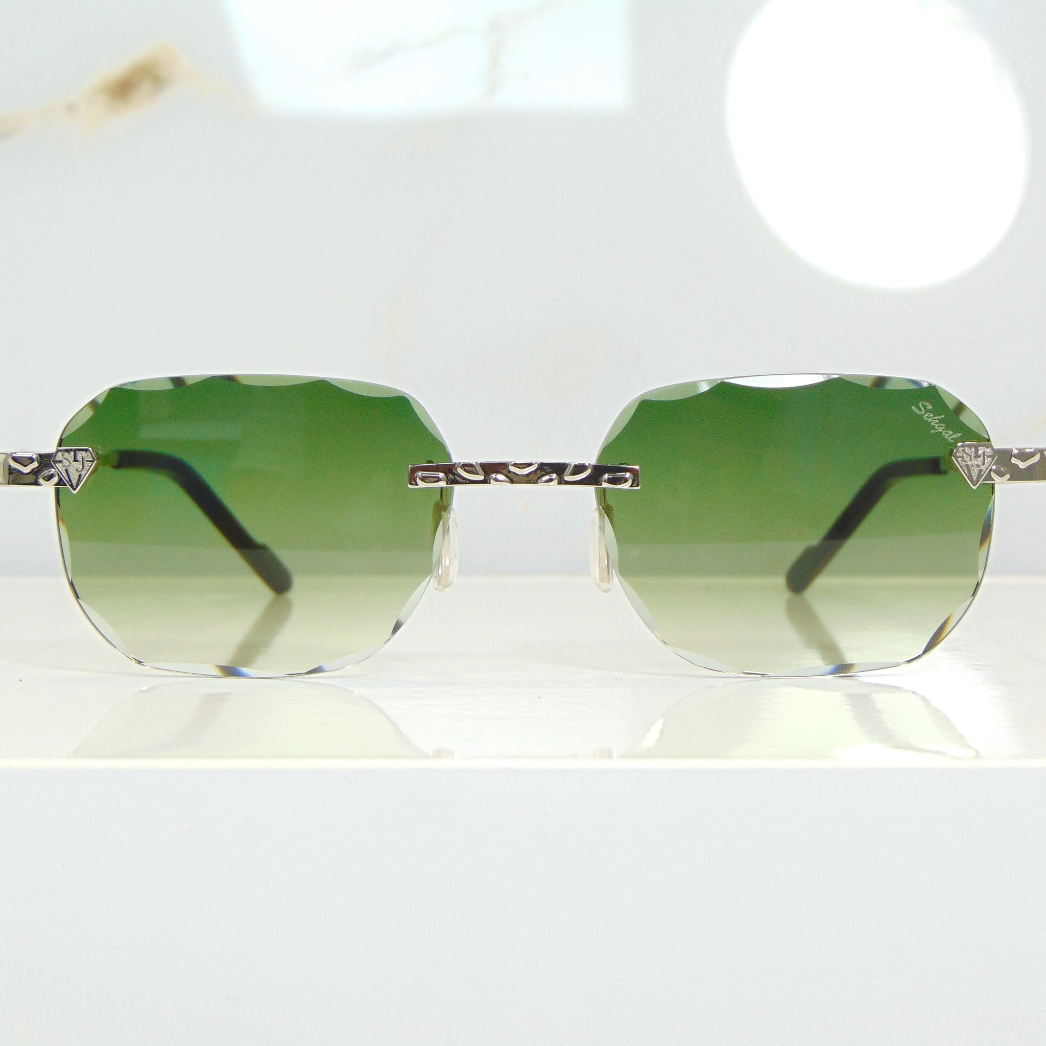 Nugget Glasses - 18 Carat Whitegold plated | Polished Diamond Cuts | Emarald Green