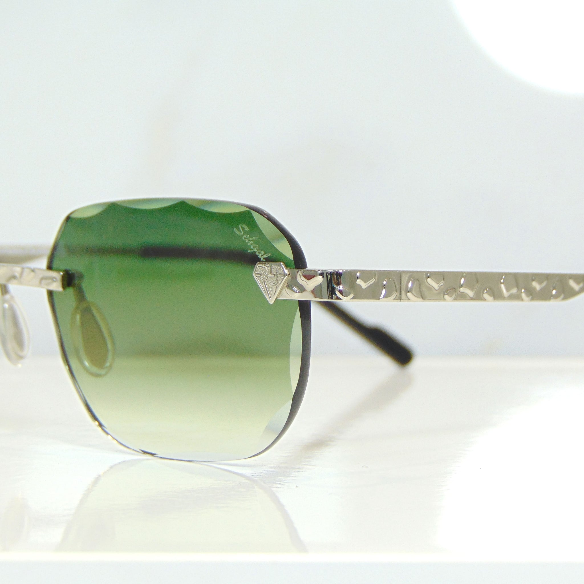 Nugget Glasses - 18 Carat Whitegold plated | Polished Diamond Cuts | Emarald Green