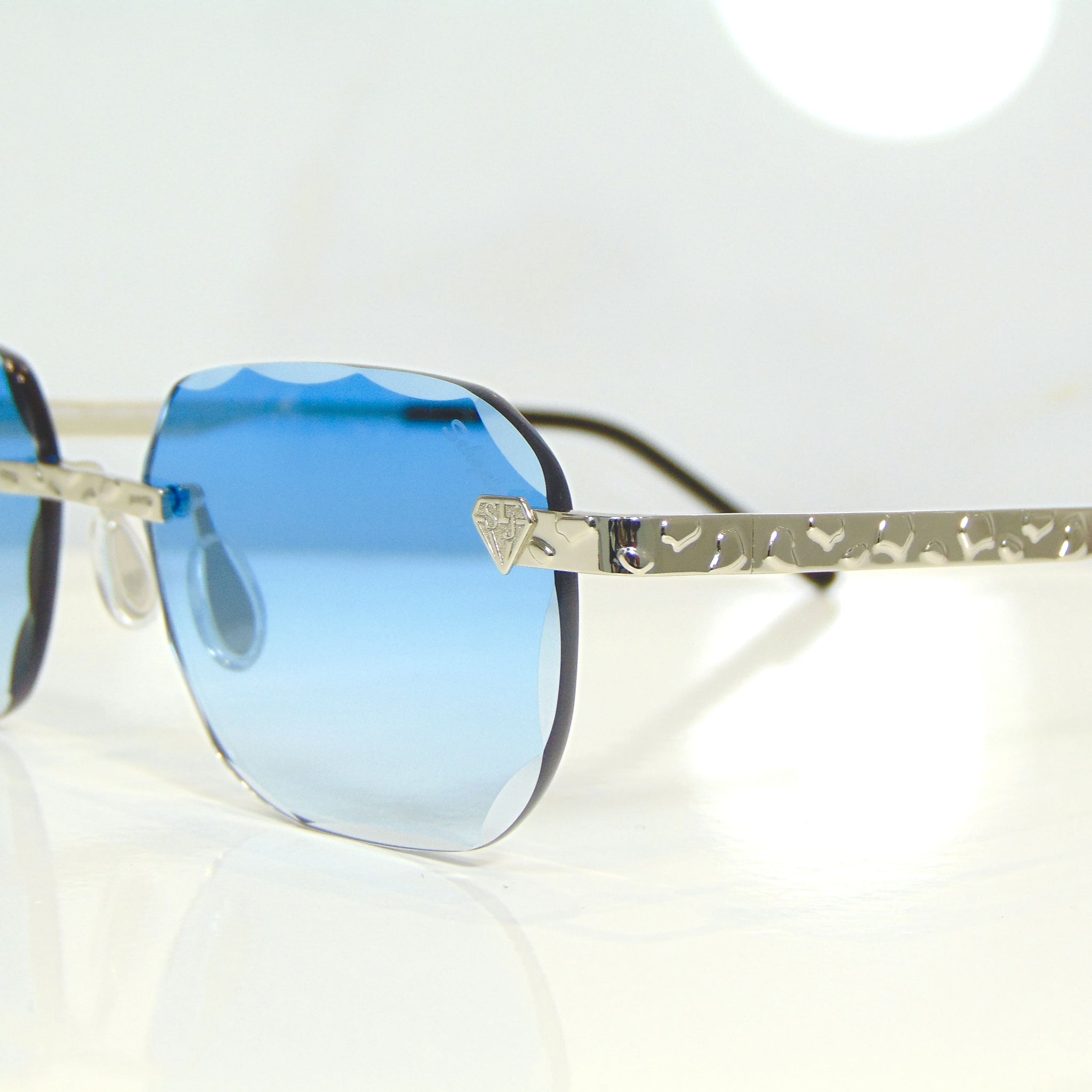 Nugget Glasses - 18 Carat Whitegold plated | Polished Diamond Cuts | Heavenly Blue