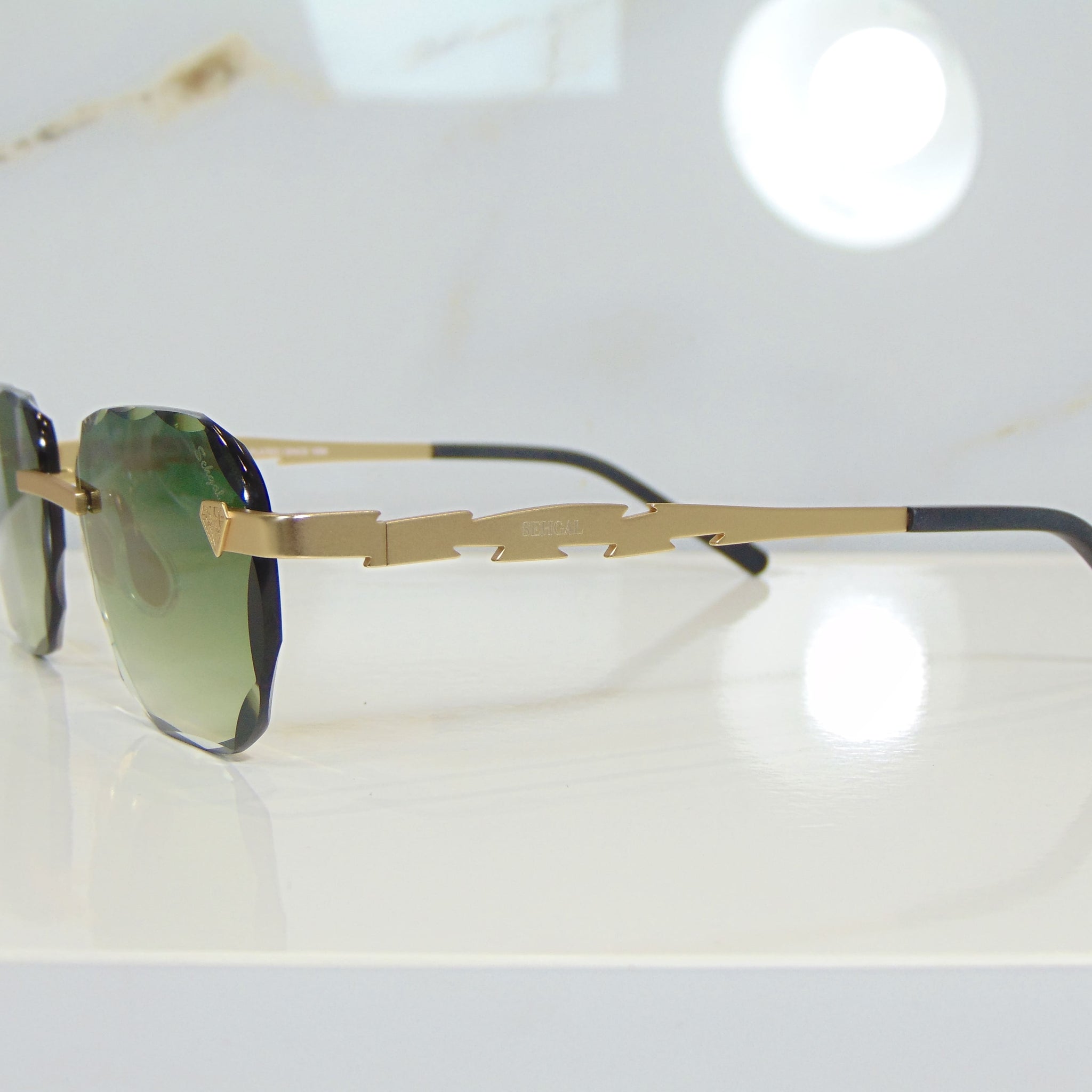 Blade Glasses - 18 Carat Gold plated | Polished Diamond Cuts | Emarald Green