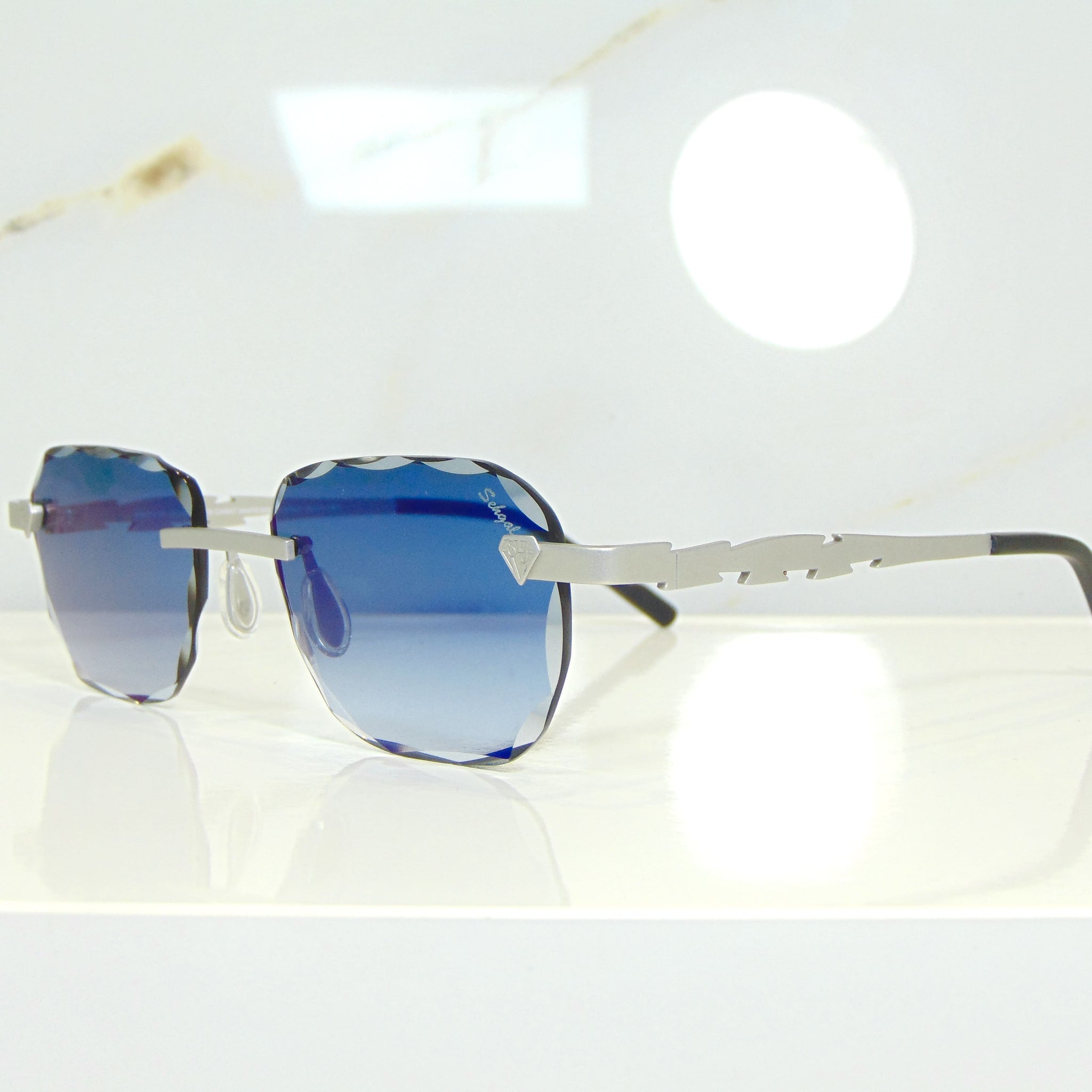 Blade Glasses - 18 Carat Whitegold plated | Polished Diamond Cuts | Magical Blue