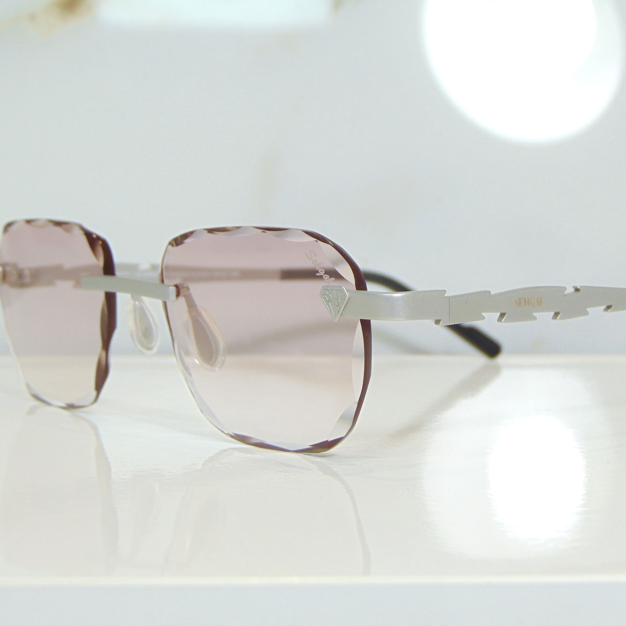 Blade Glasses - 18 Carat Whitegold plated | Polished Diamond Cuts | Lavish Pink