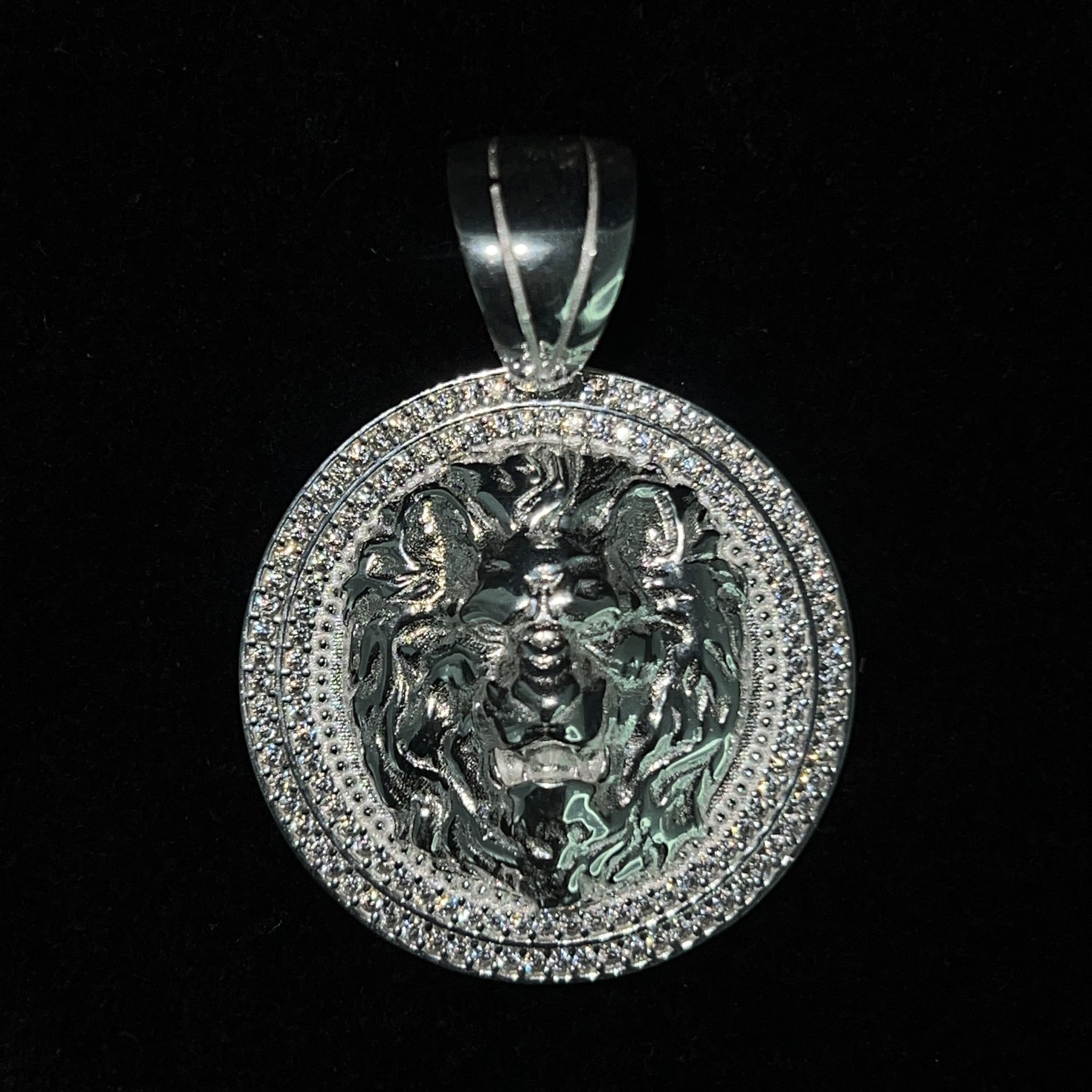 Lion Pendant Round - Silver 925 - 254