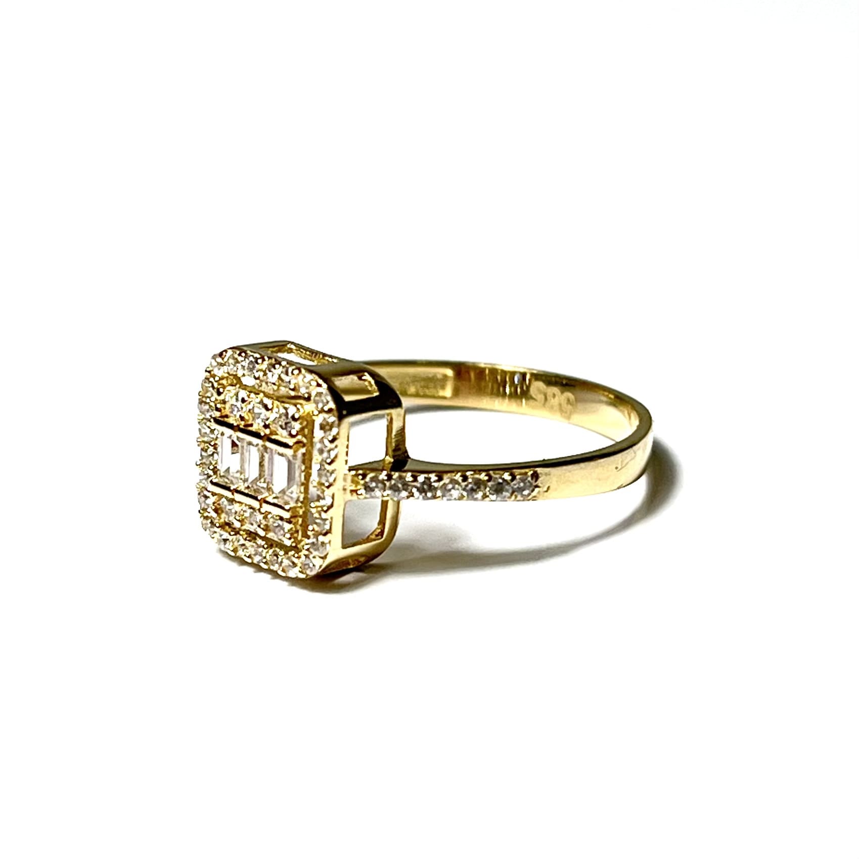 Baguette Ladies Ring - 14 Carat Gold - 401