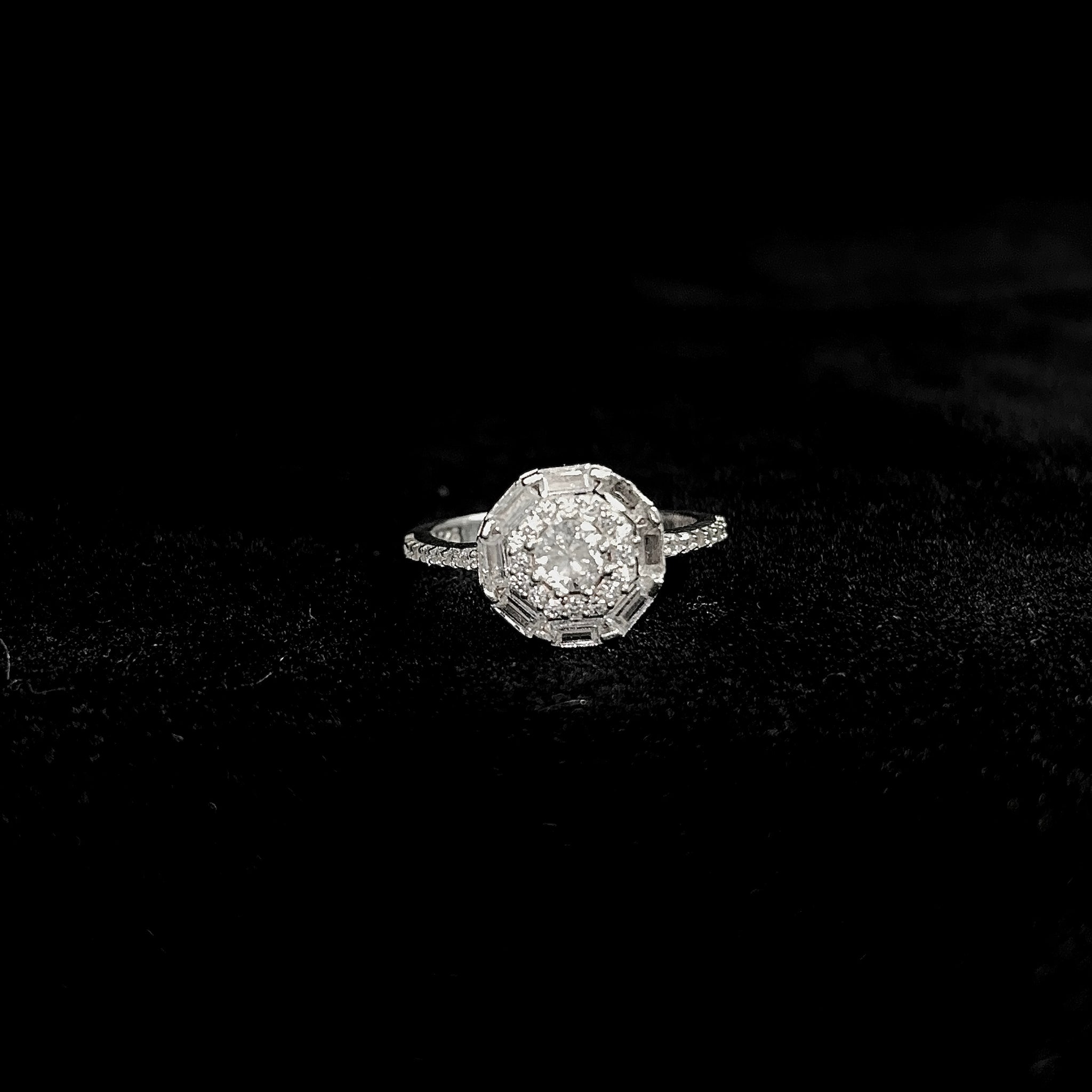 Halo of Light Ladies Ring - Silver 925