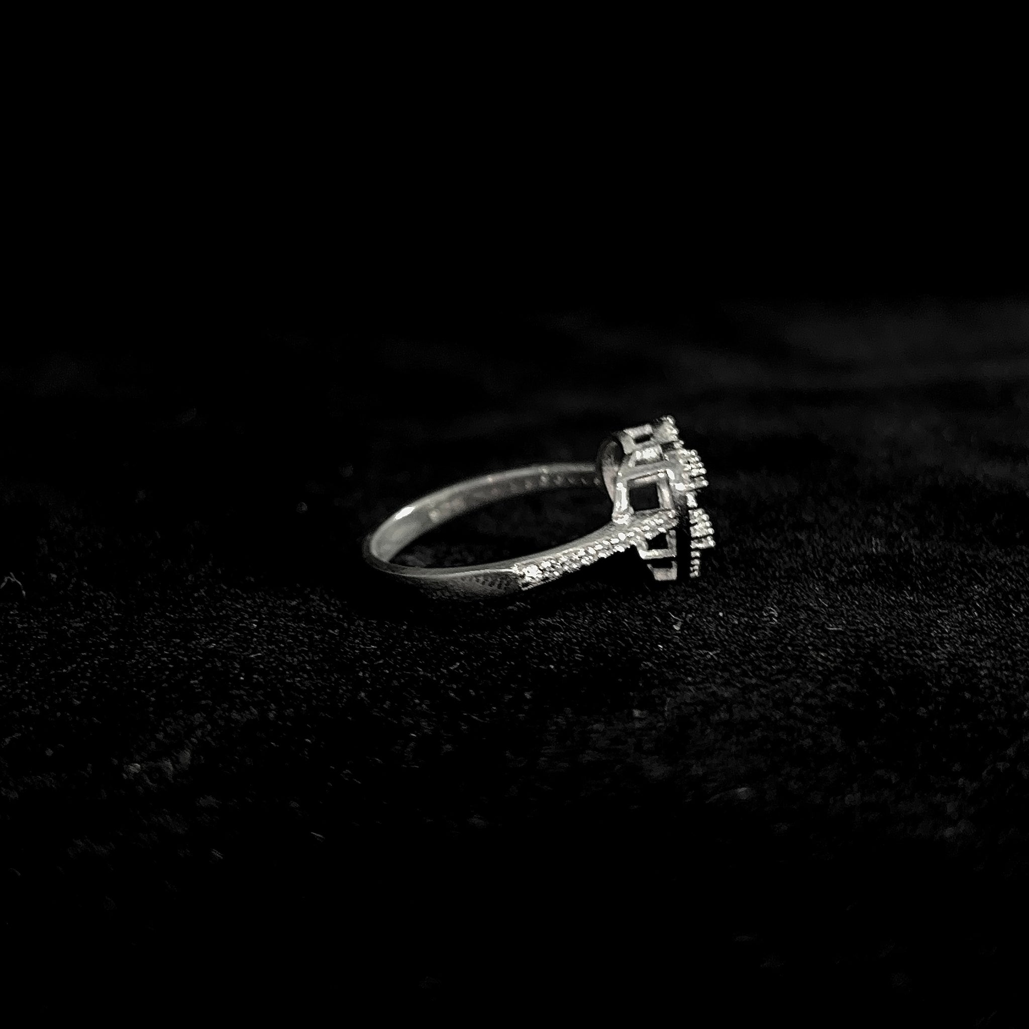 Heart Spark Ladies Ring - Silver 925