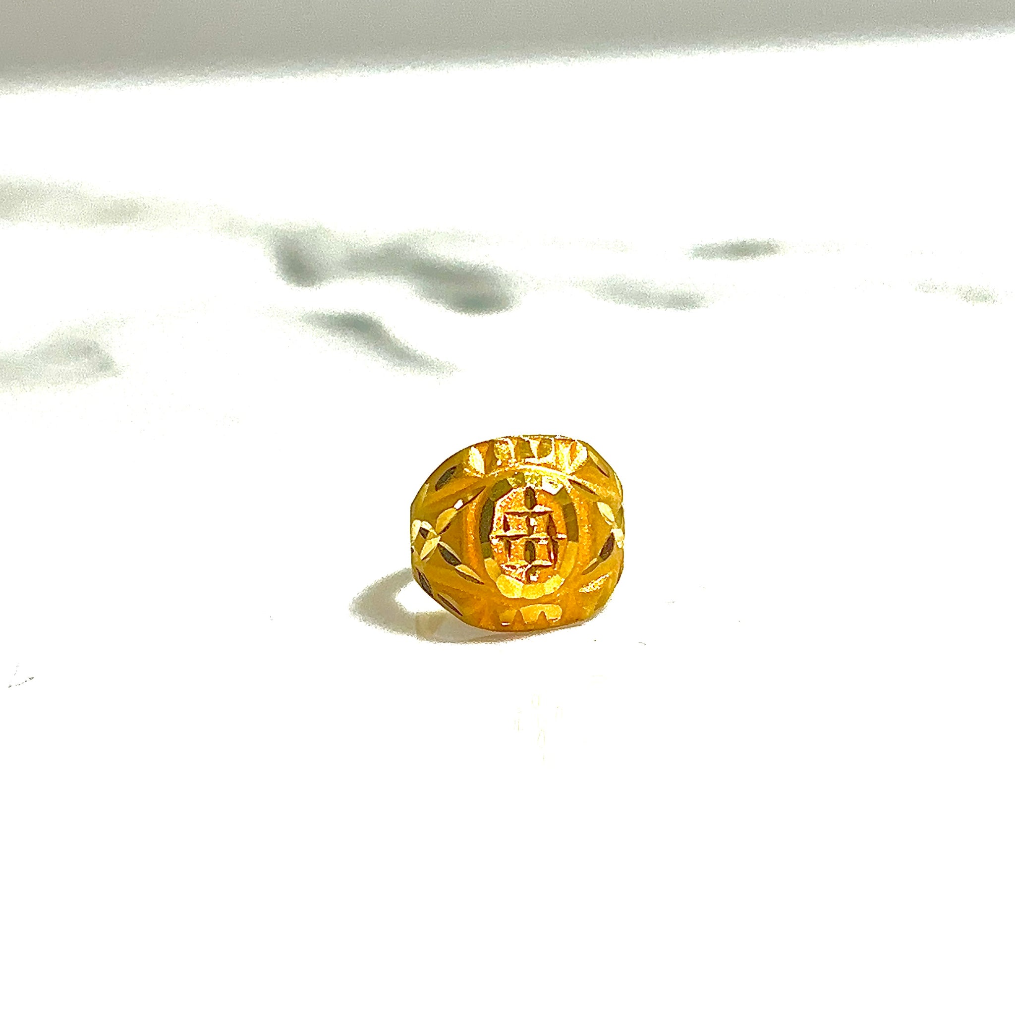 Flower Child Ring - 18 carat gold