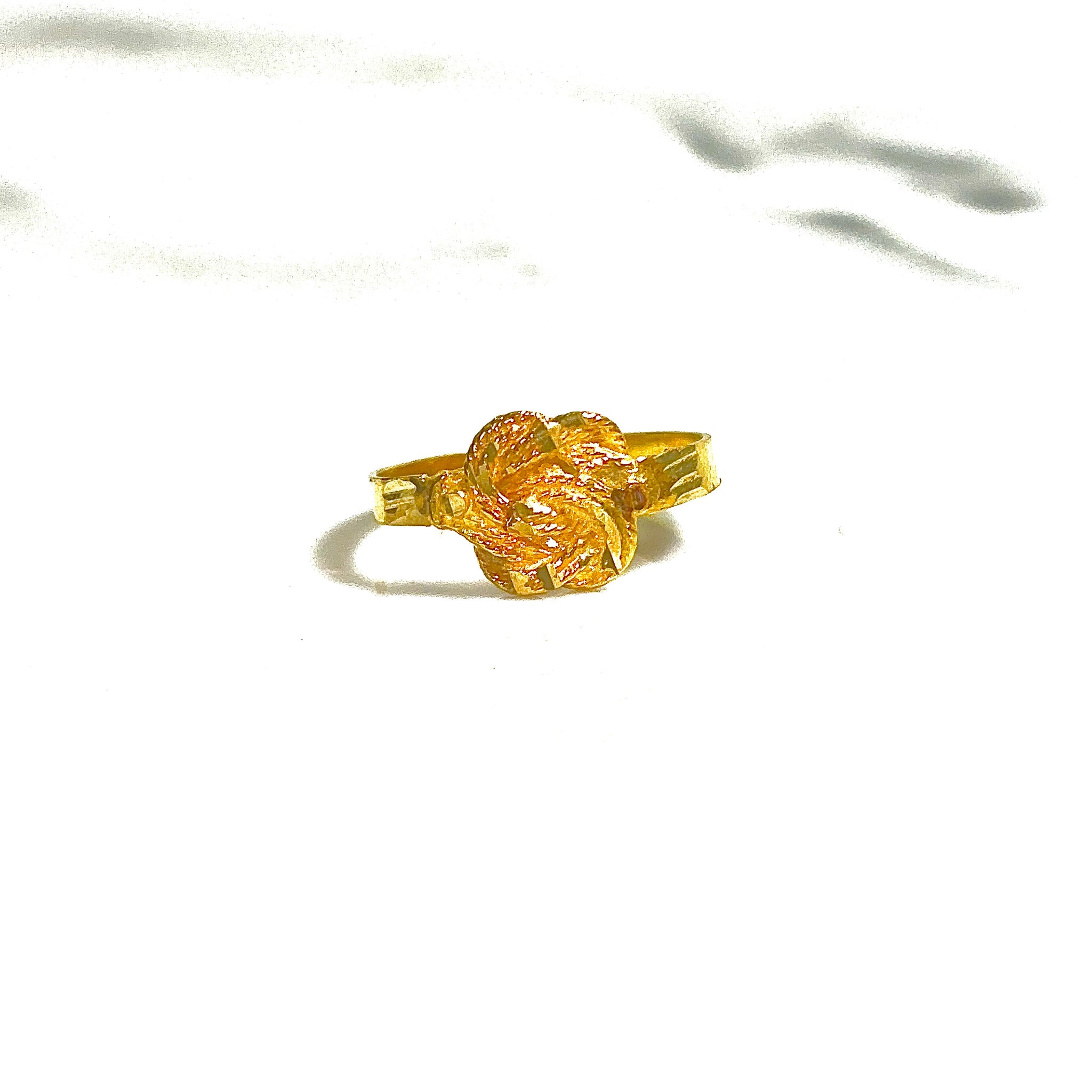 Mattenklopper Child Ring - 18 carat gold