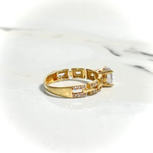 Luminous Solitaire Ring - 14 carat gold