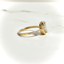 Golden Emerald Ring - 14 carat gold