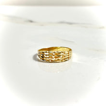 Golden Shiny Ring - 14 carat gold