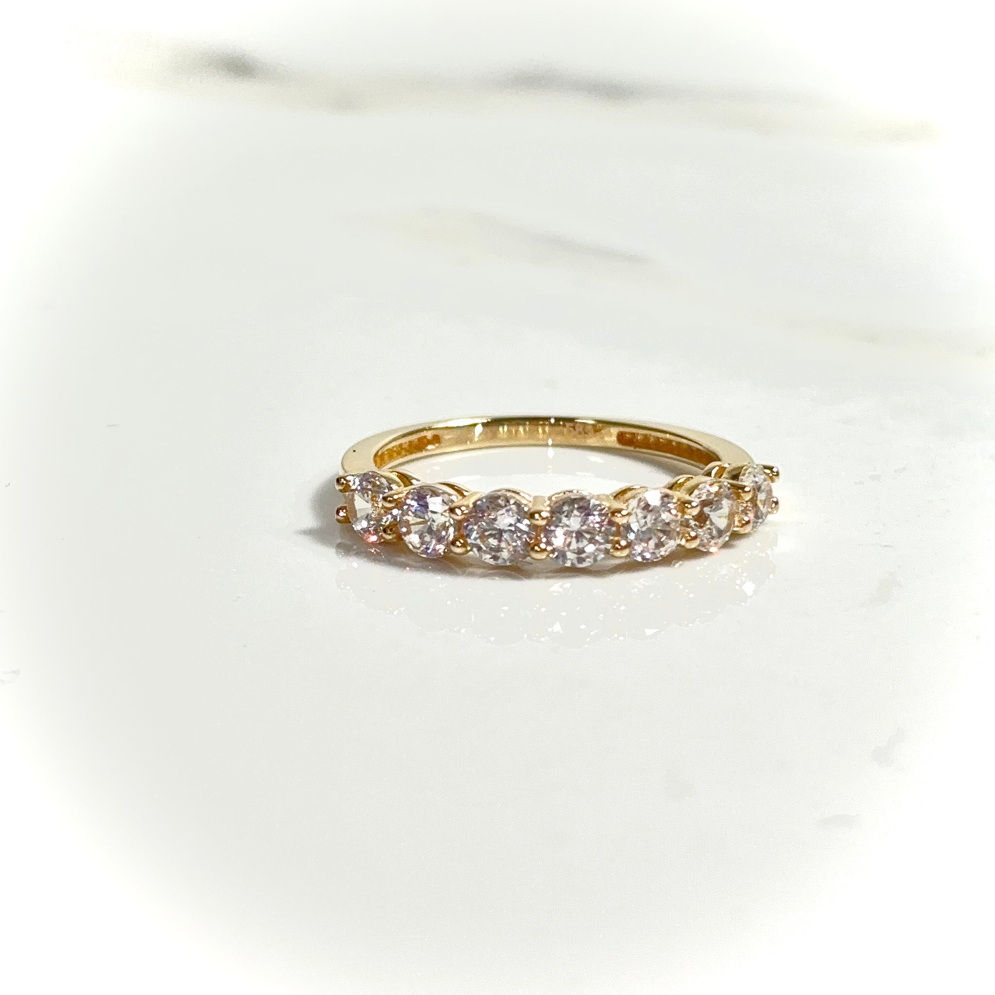 Honeycomb Gleam Ring - 14 carat gold