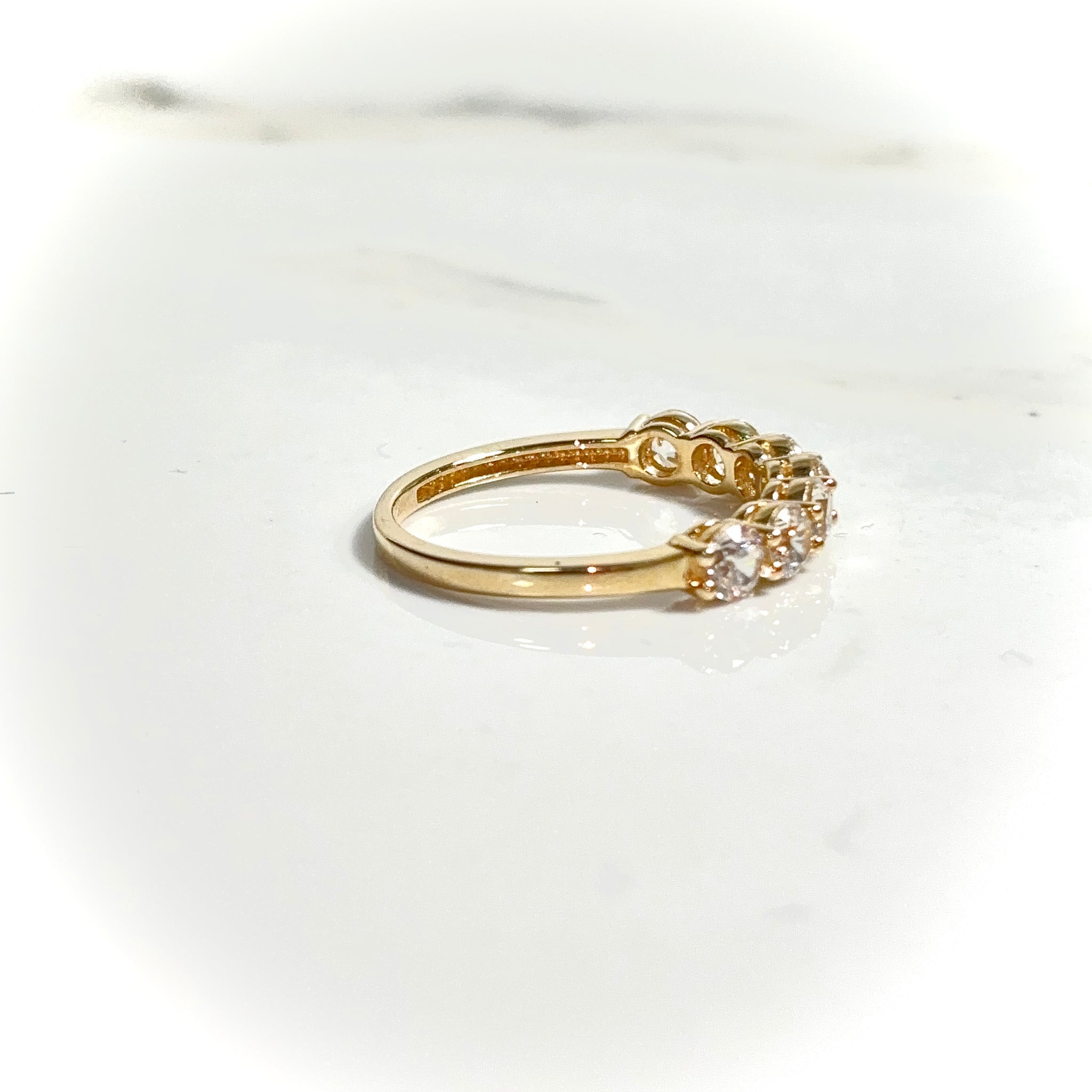 Honeycomb Gleam Ring - 14 carat gold
