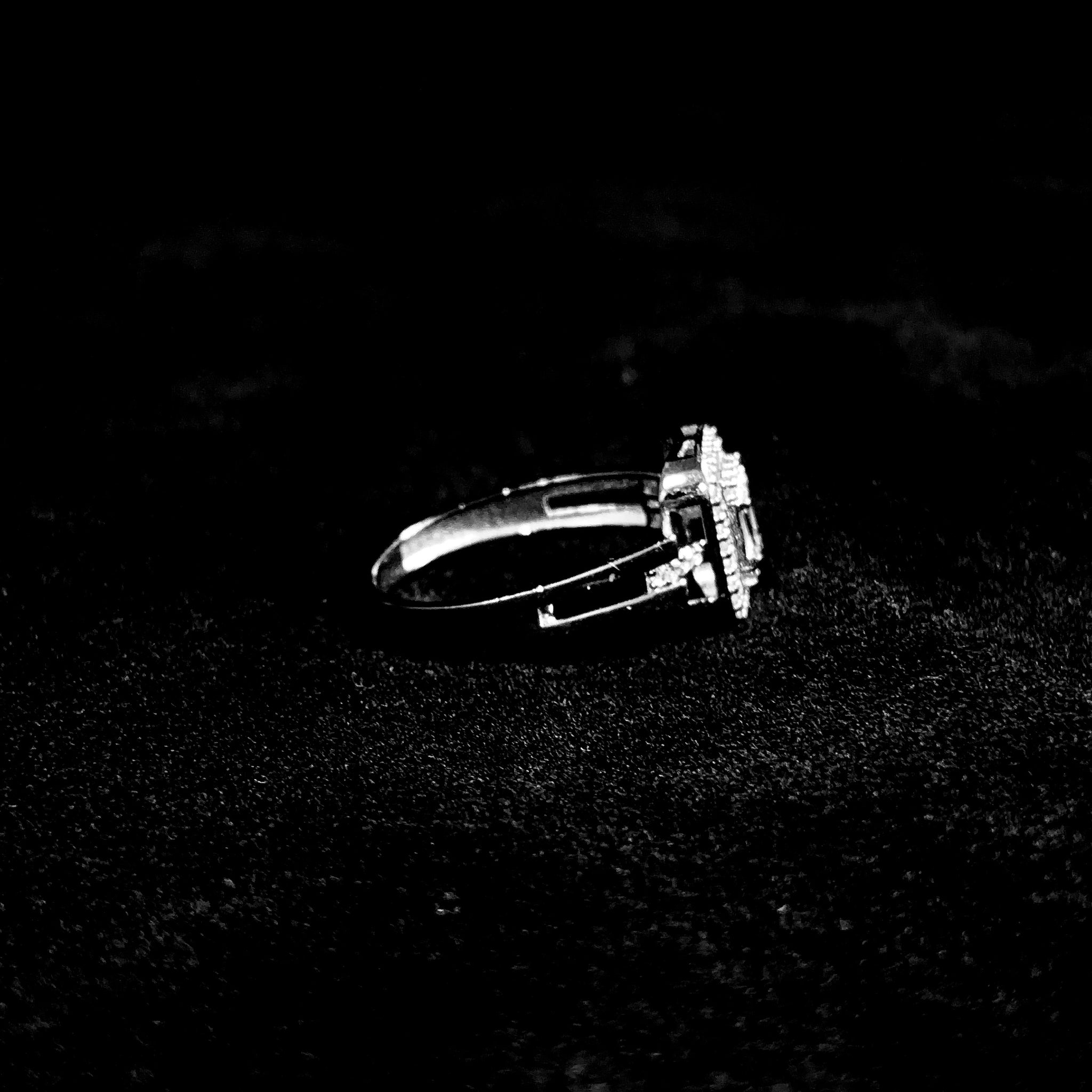 Regal Baguette Halo Ring - 14 carat gold