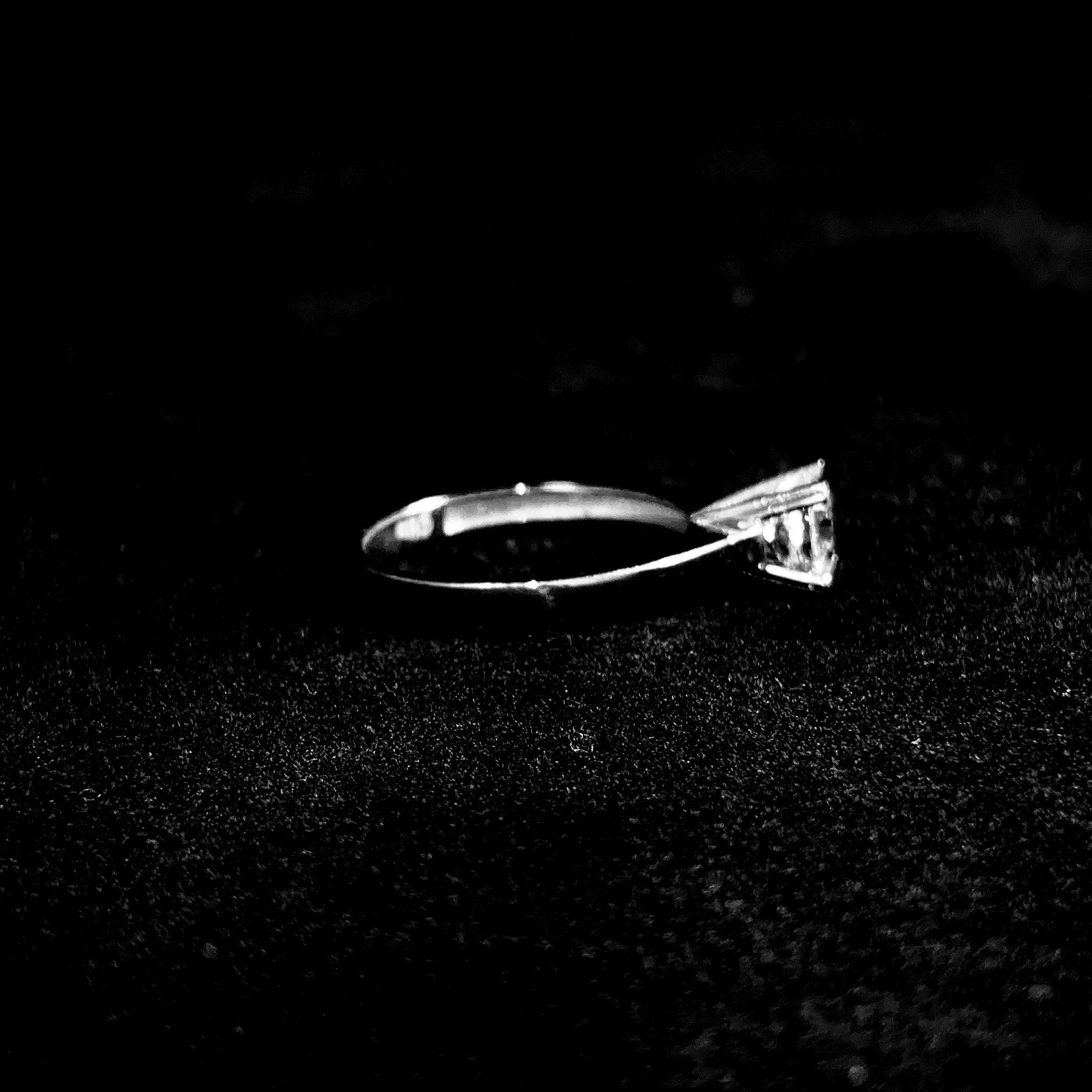 Ethereal Echo - 14 carat gold