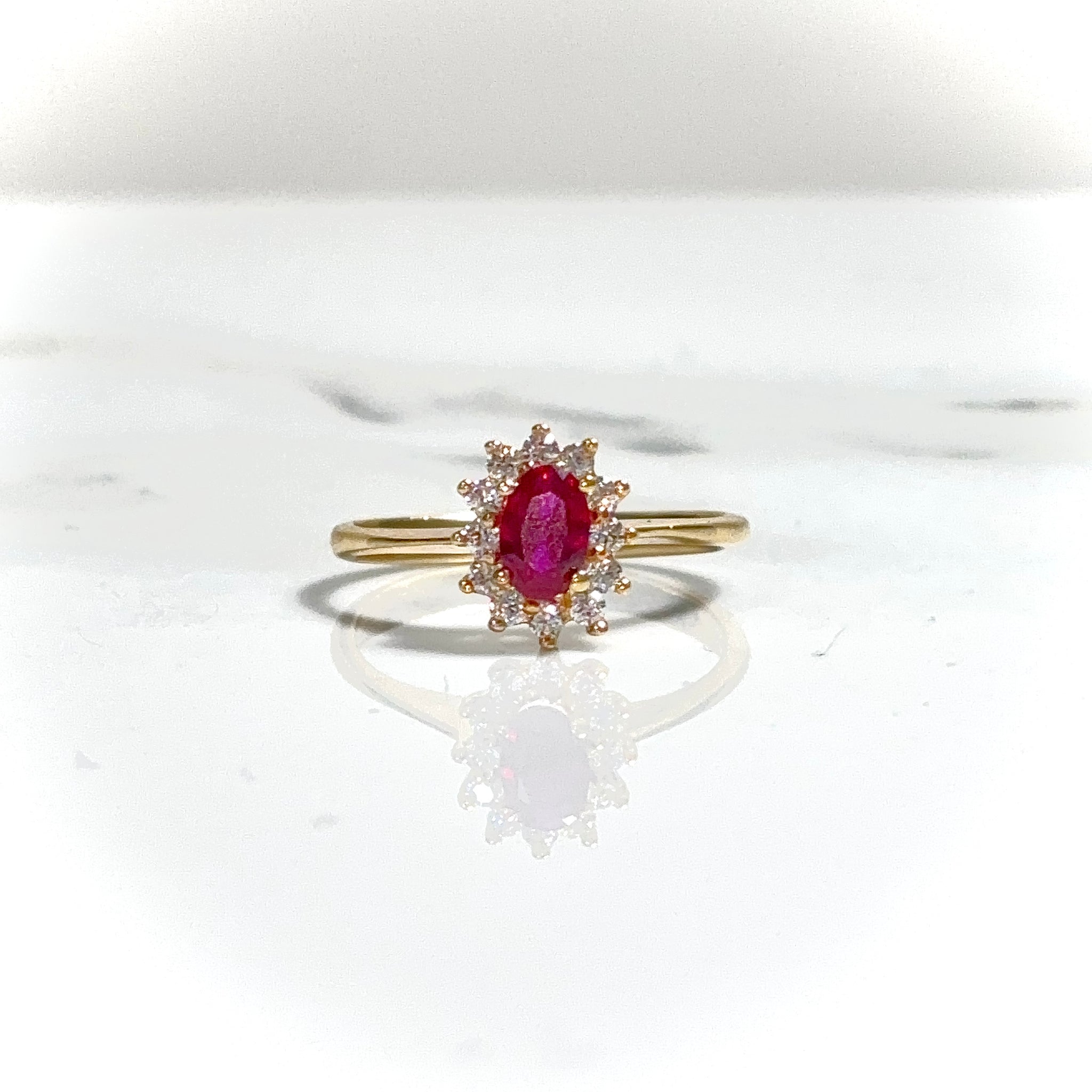 Red Emerald Ring - 14 carat gold