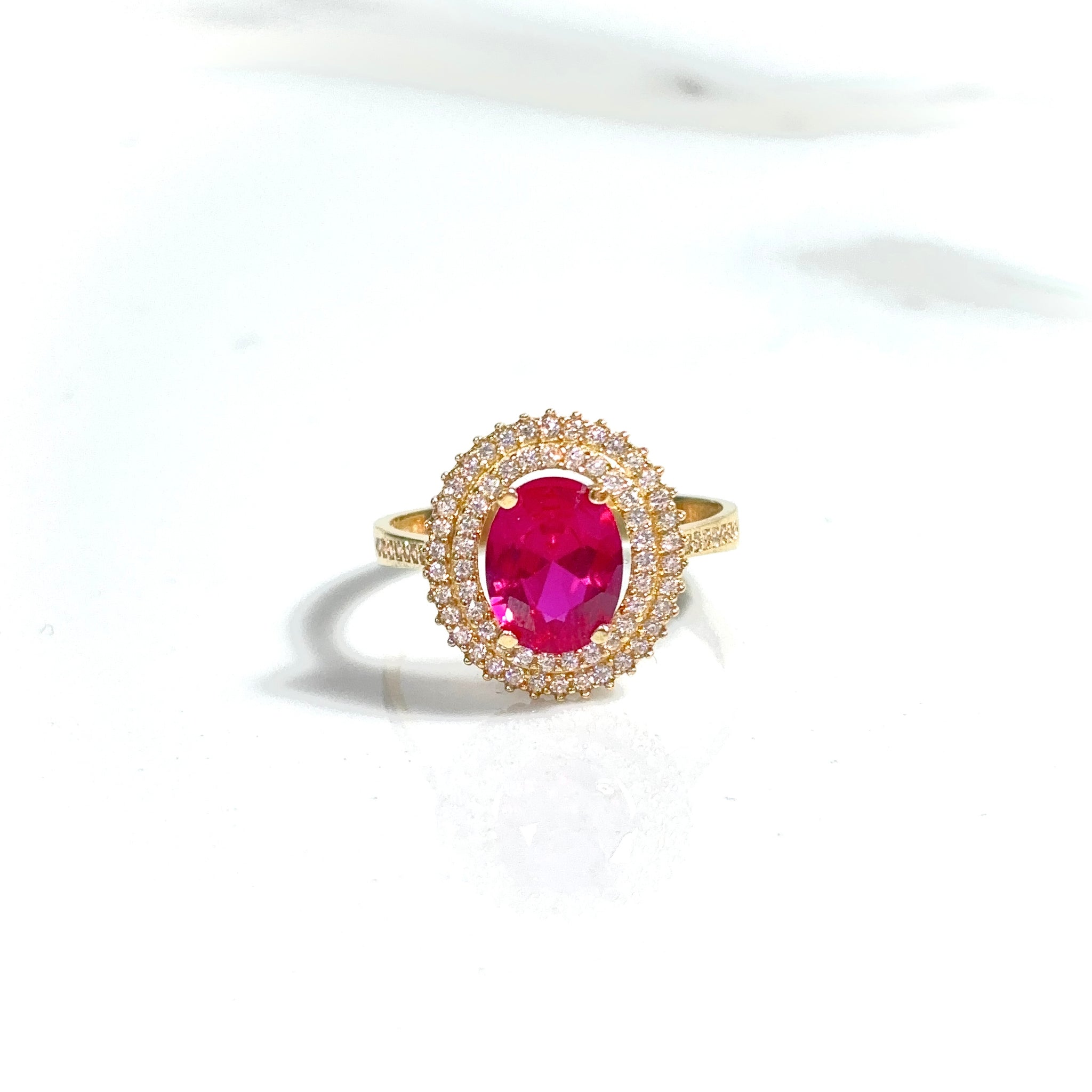 Golden Emerald Ring - 18 carat gold