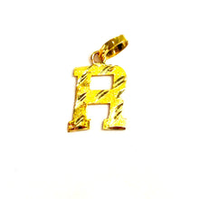 R Pendant - 14 carat gold