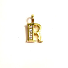 R Pendant - 14 carat gold