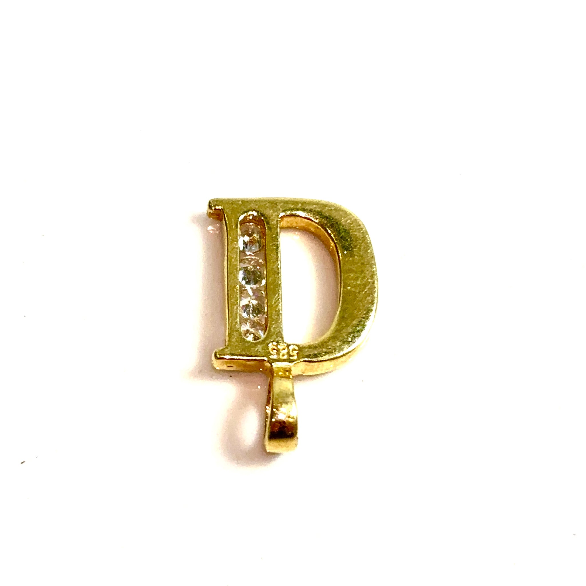 D Pendant - 14 carat gold