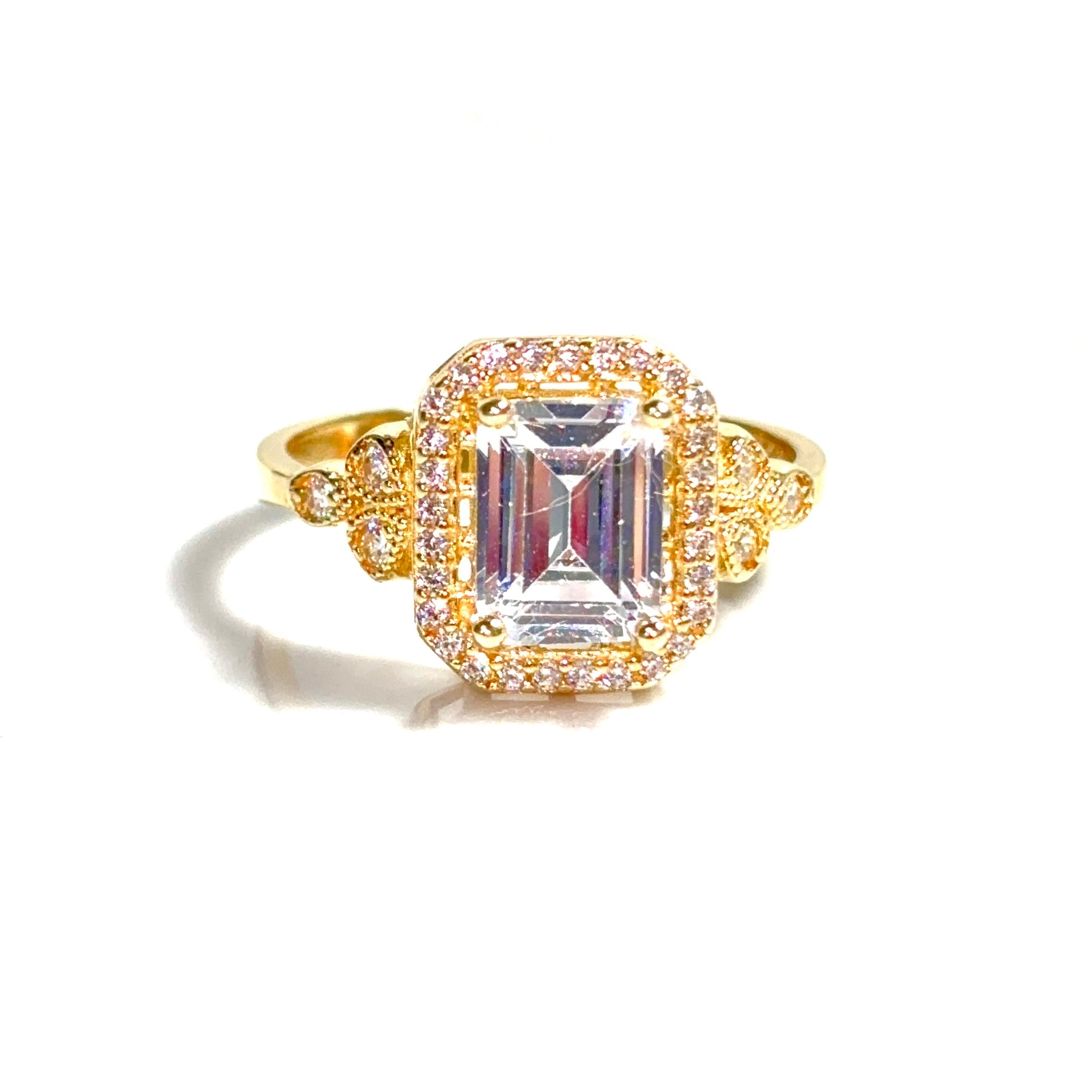 Aurora's Embrace Ring - 14 carat gold