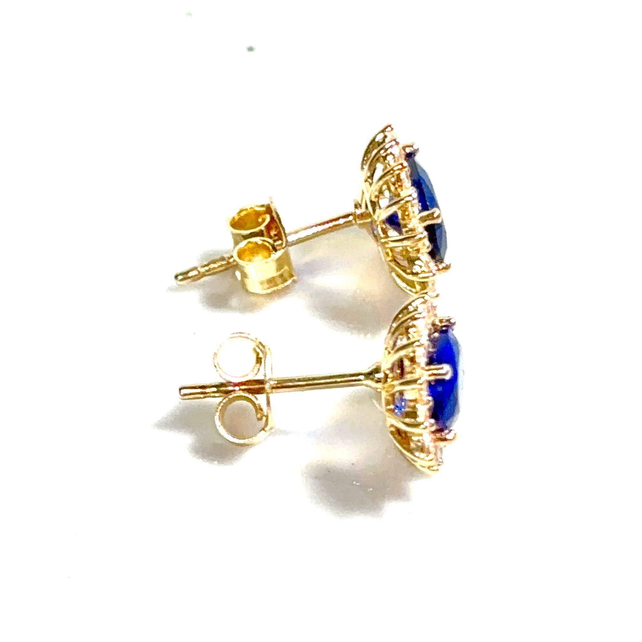 Blue Emerald Ring - 14 carat gold