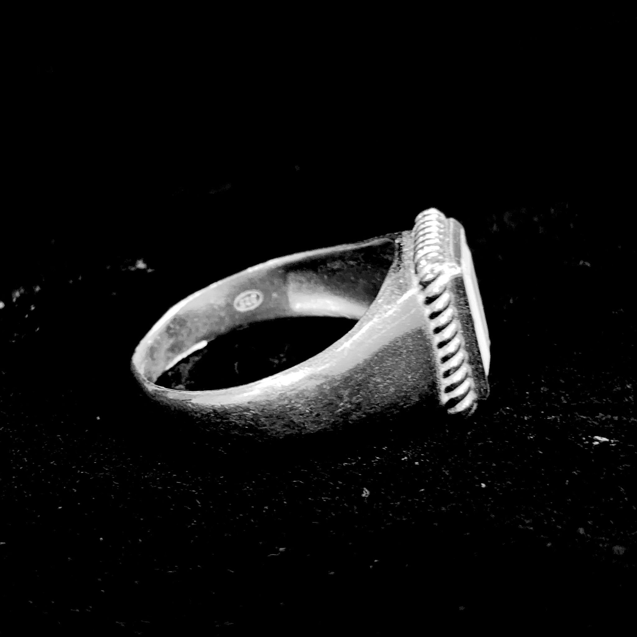 White Square Ring - Silver 925