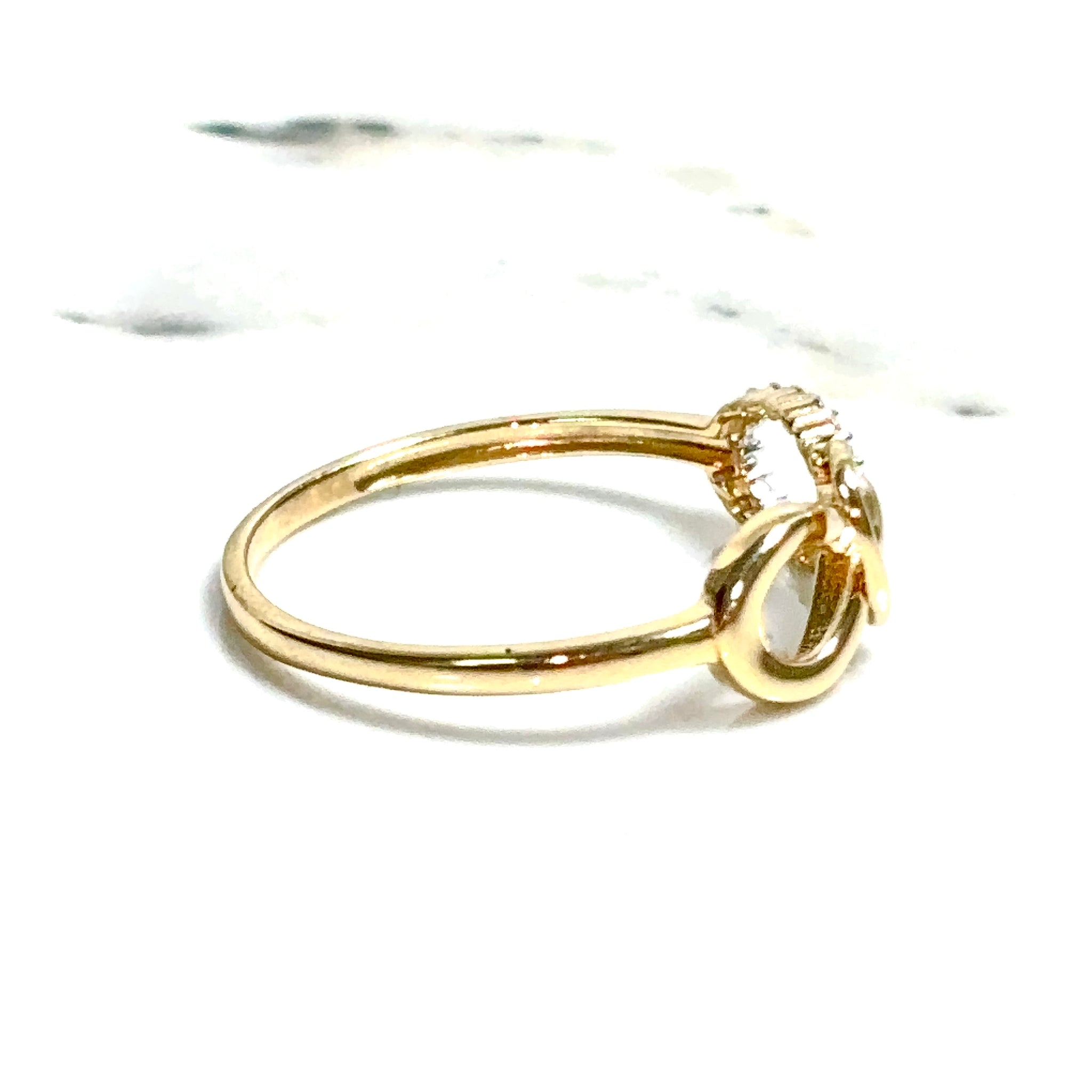Heart Mask Ring - 14 carat gold