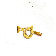 P Pendant - 14 carat gold