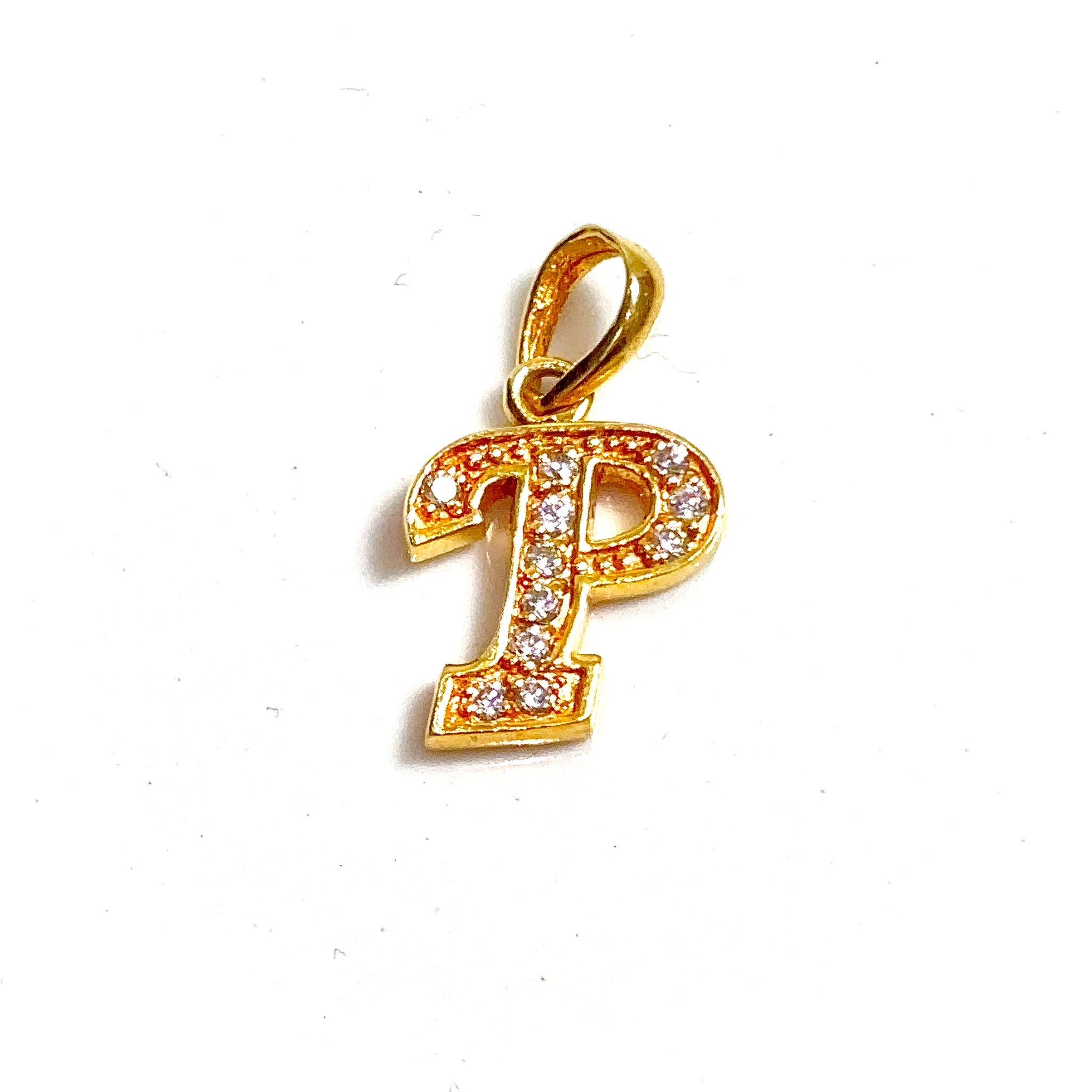 P Pendant - 14 carat gold