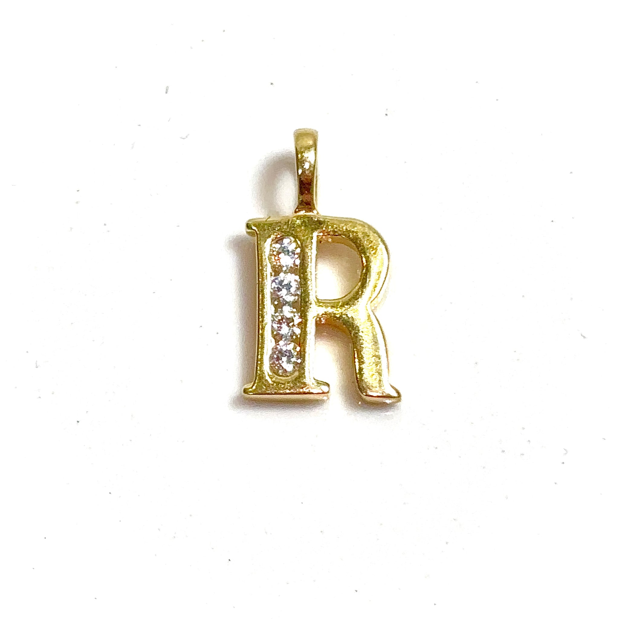 R Pendant - 14 carat gold