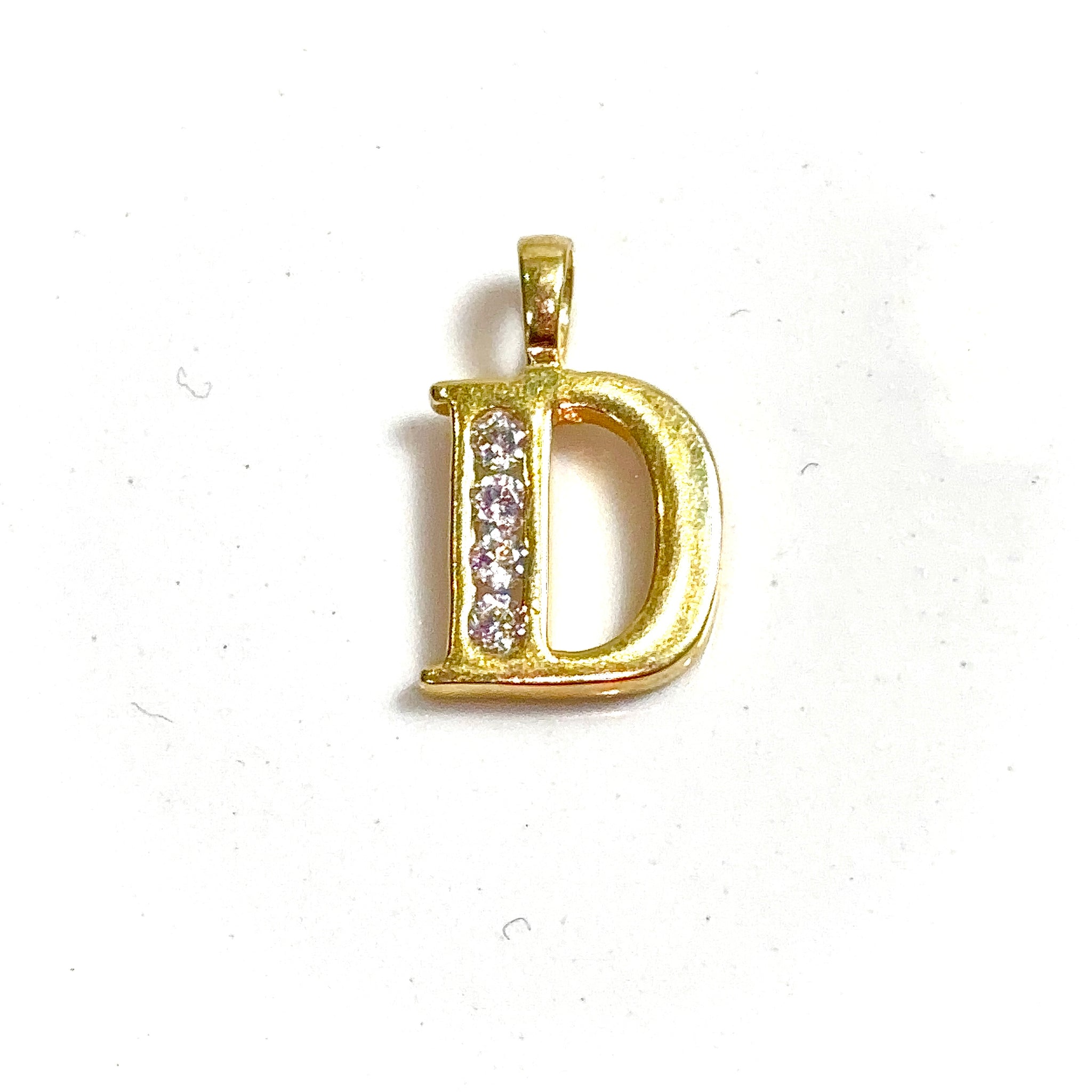 D Pendant - 14 carat gold