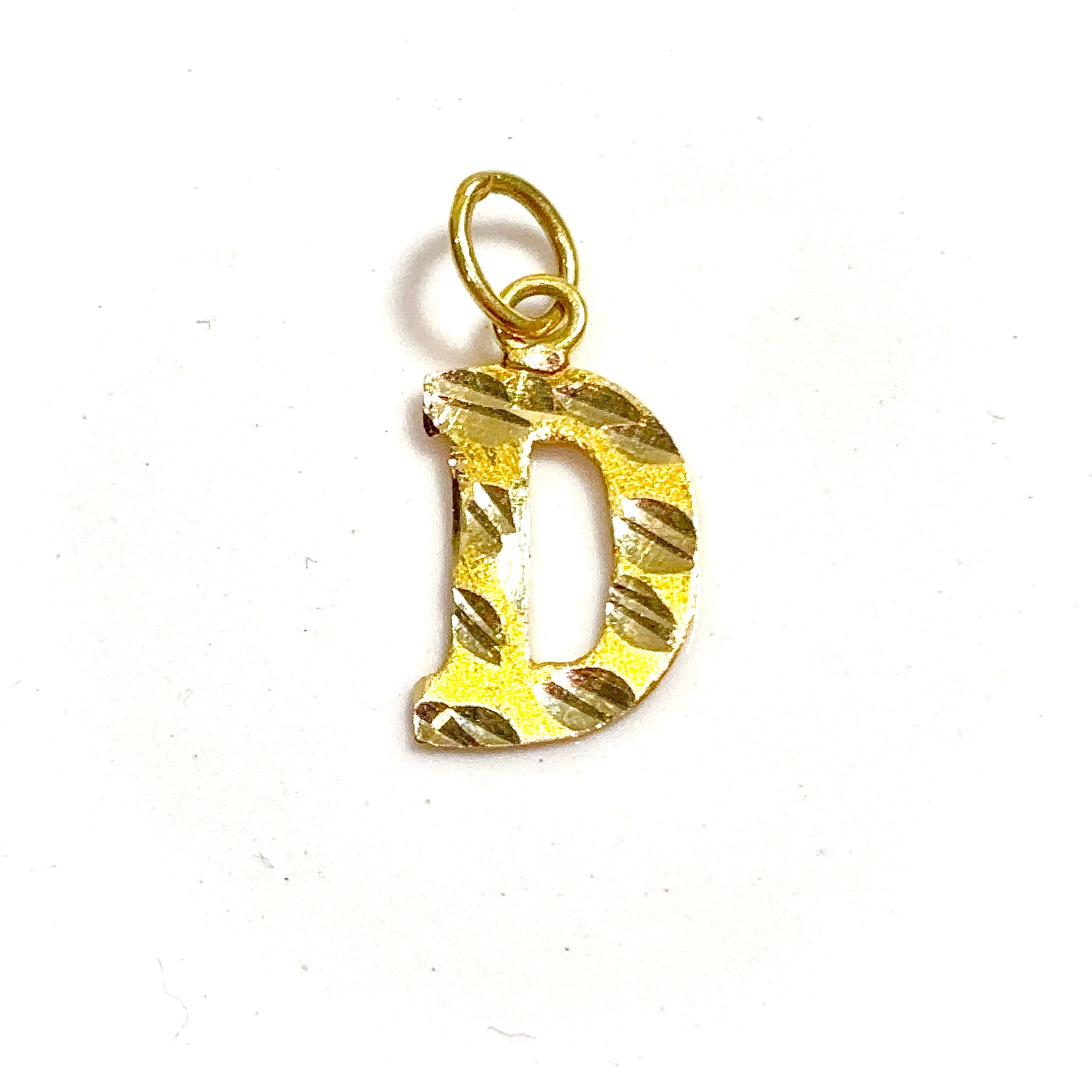 D Pendant - 14 carat gold