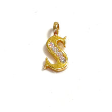 S Pendant - 14 carat gold