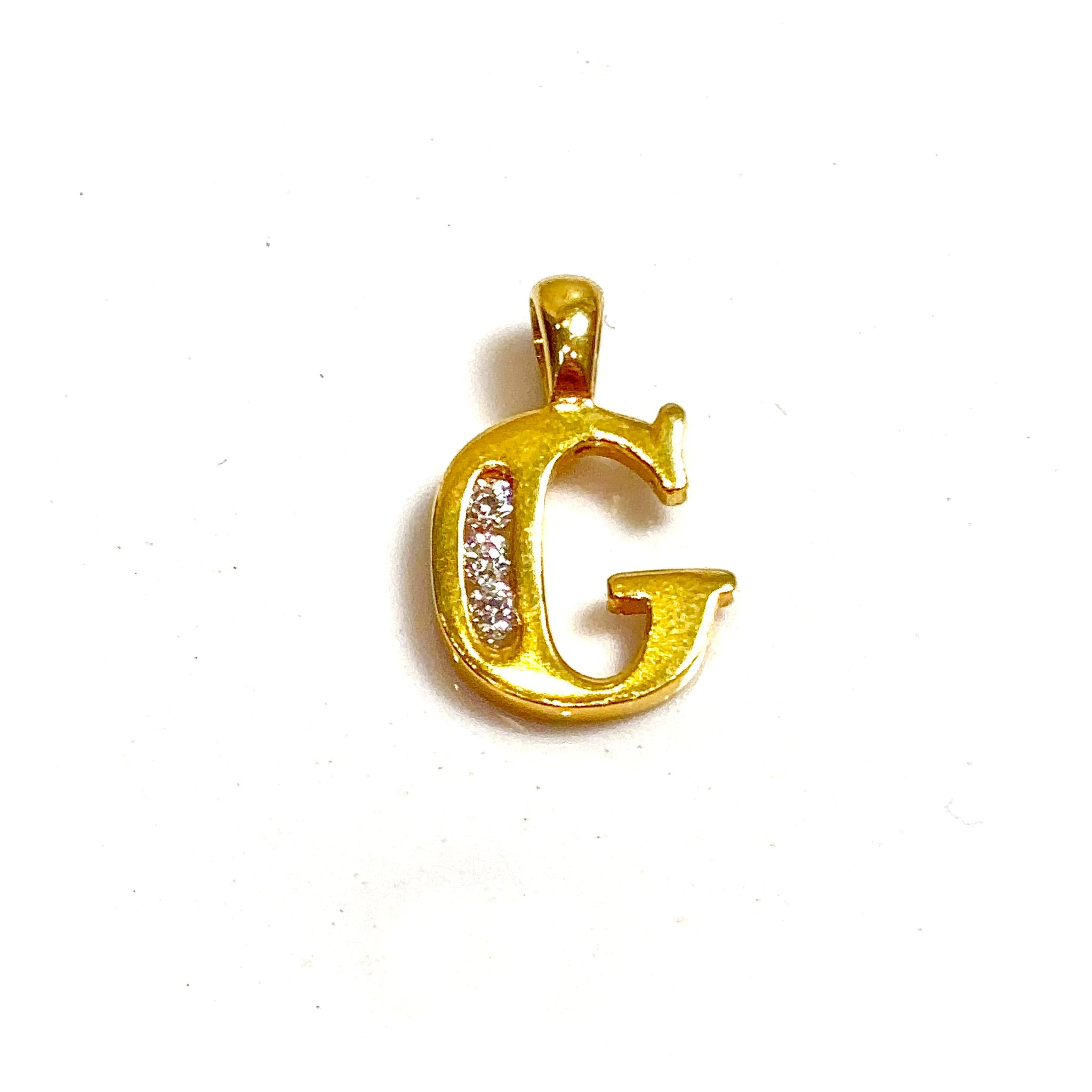 G Pendant - 14 carat gold