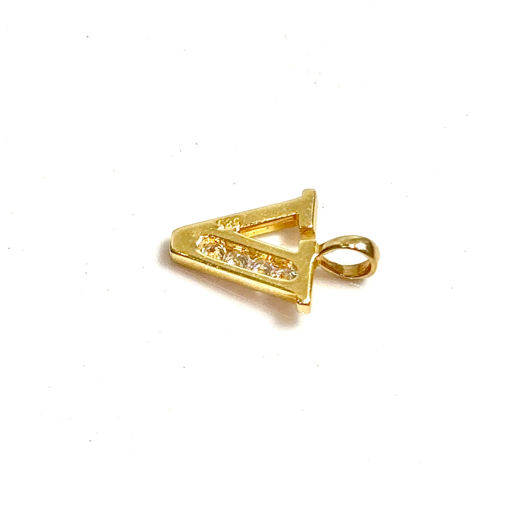 V Pendant - 14 carat gold